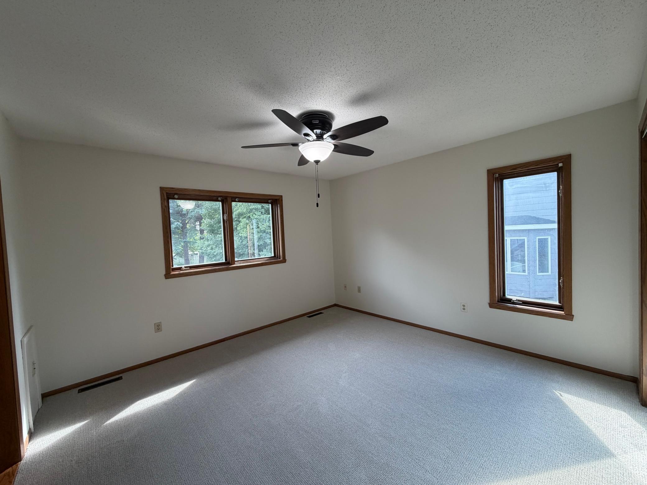 1985 single family home for sale at 1608 38th Avenue S in Fargo, ND — 4 bed, 2 bath (photo 16 of 46)