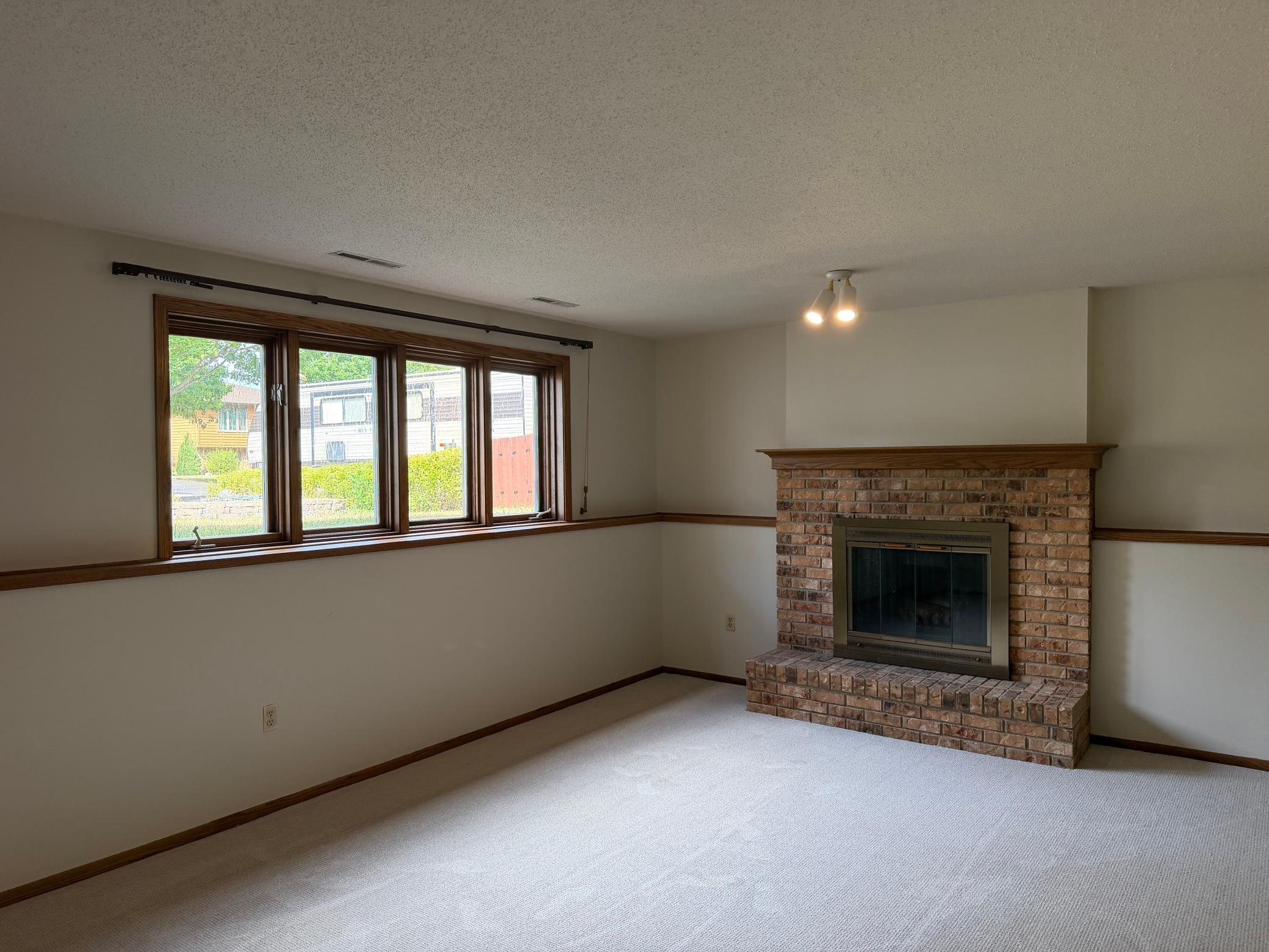 1985 single family home for sale at 1608 38th Avenue S in Fargo, ND — 4 bed, 2 bath (photo 22 of 46)