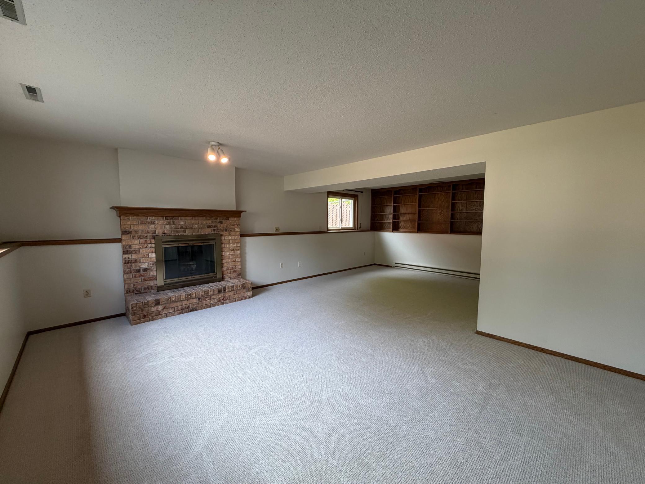 1985 single family home for sale at 1608 38th Avenue S in Fargo, ND — 4 bed, 2 bath (photo 23 of 46)