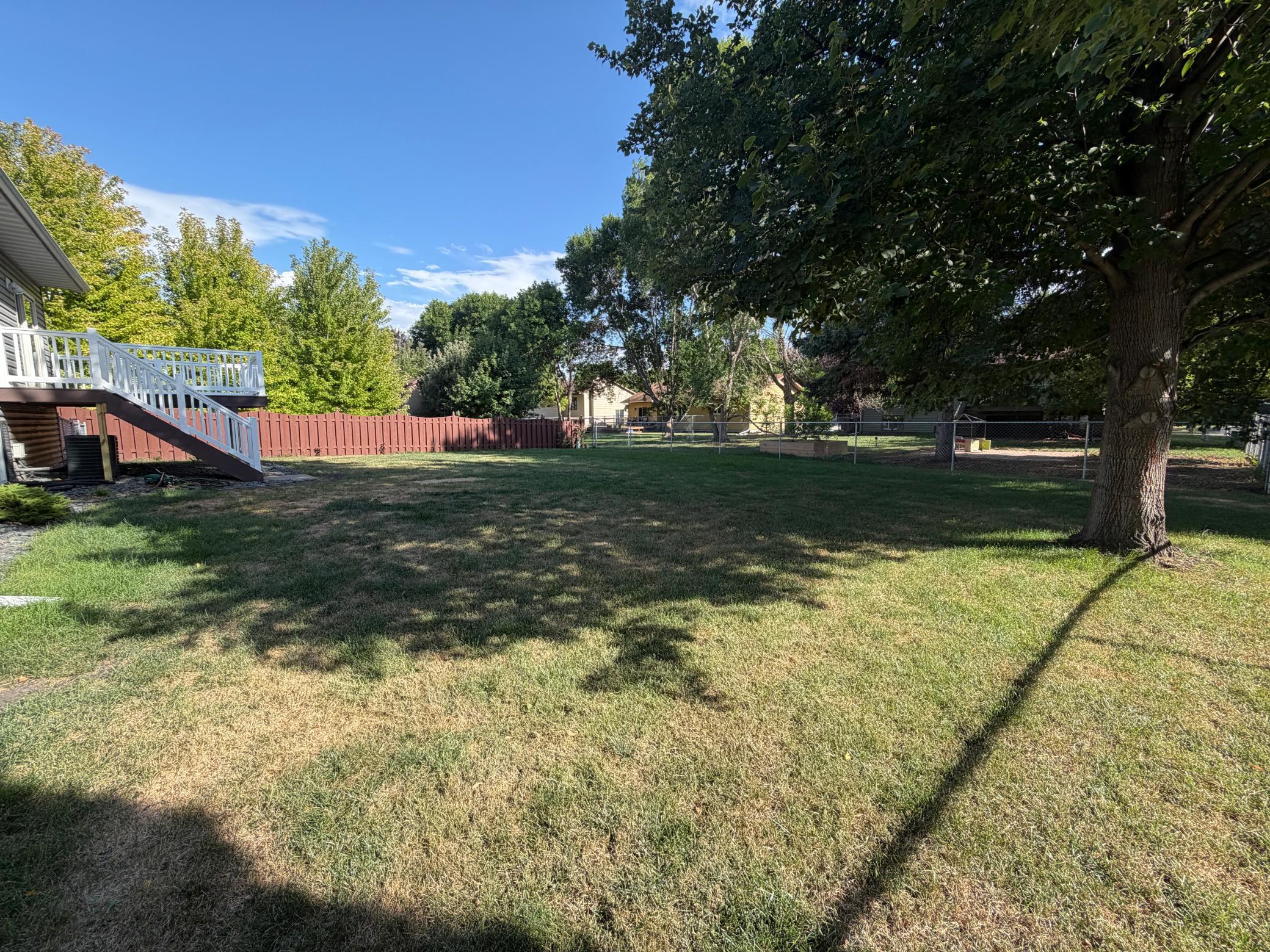 1985 single family home for sale at 1608 38th Avenue S in Fargo, ND — 4 bed, 2 bath (photo 44 of 46)