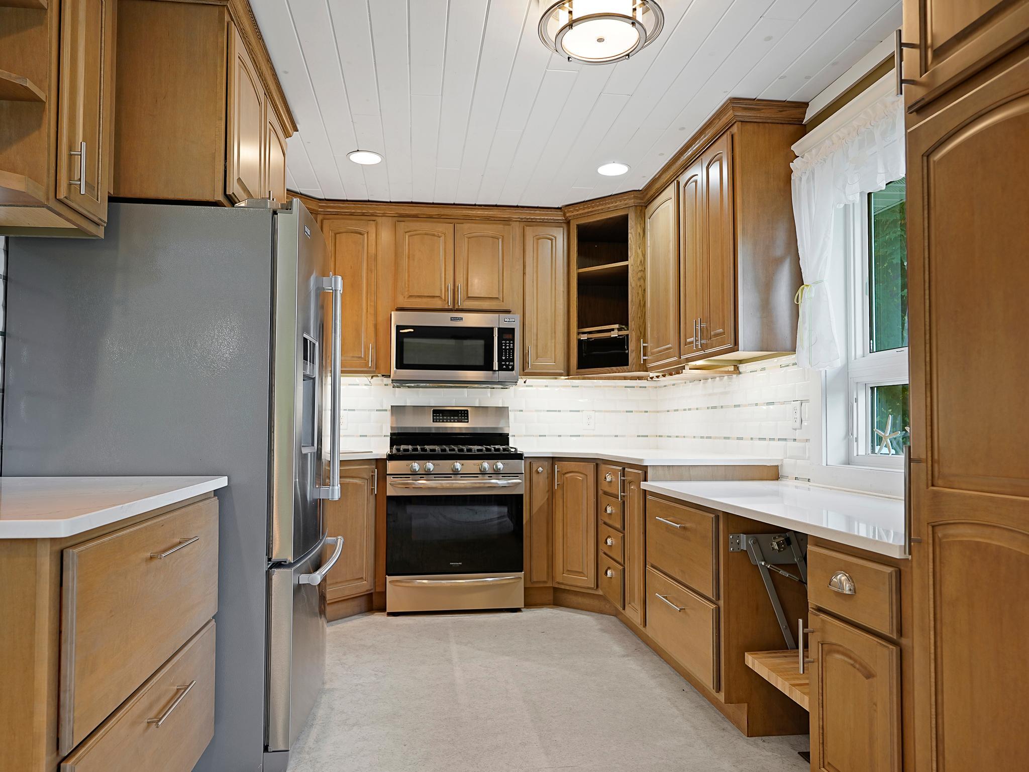 1983 single family home for sale at 38834 Railroad Dr in Richville, MN — 3 bed, 2 bath (photo 18 of 65)