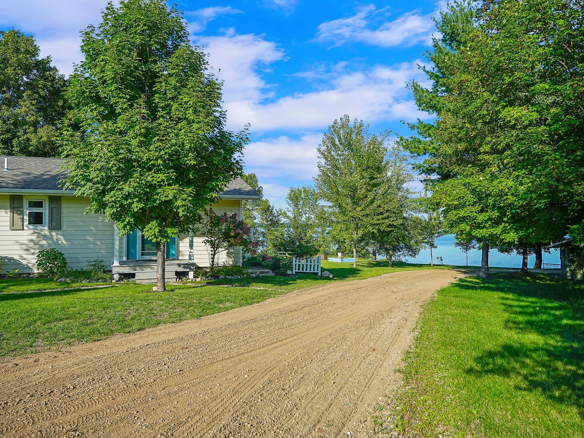 1983 single family home for sale at 38834 Railroad Dr in Richville, MN — 3 bed, 2 bath (photo 46 of 65)