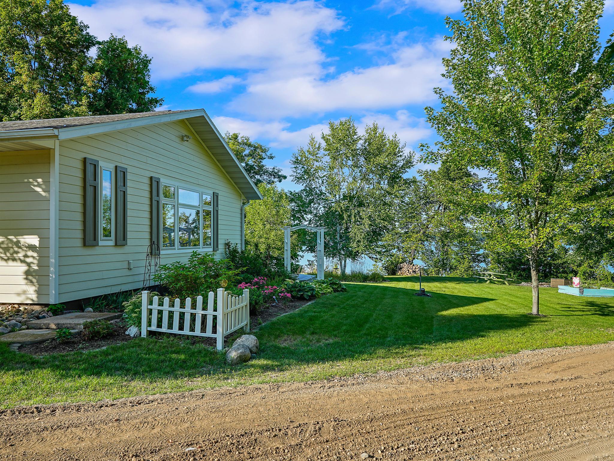 1983 single family home for sale at 38834 Railroad Dr in Richville, MN — 3 bed, 2 bath (photo 49 of 65)