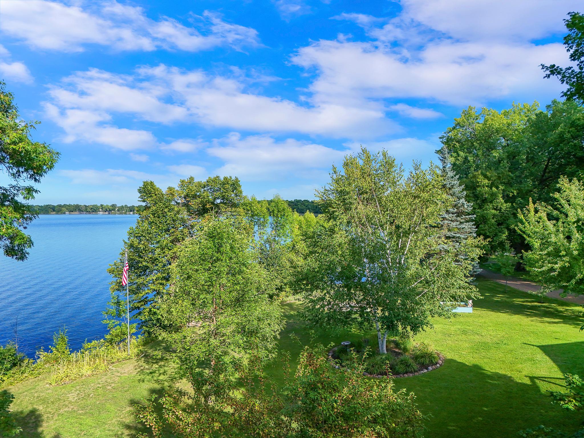 1983 single family home for sale at 38834 Railroad Dr in Richville, MN — 3 bed, 2 bath (photo 7 of 65)