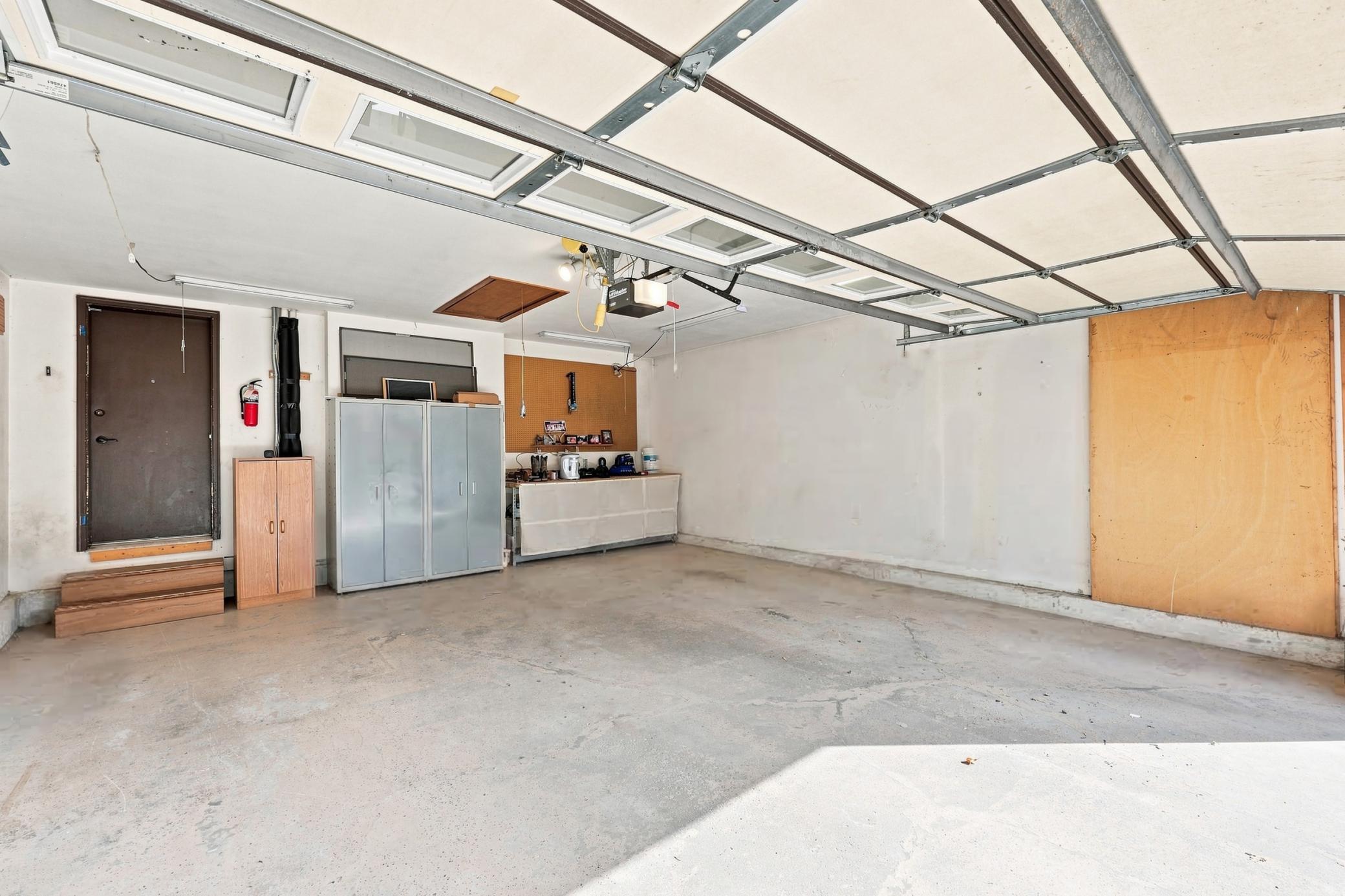 1984 single family home for sale at 15 Fremont Drive S in Fargo, ND — 3 bed, 2 bath (photo 33 of 36)