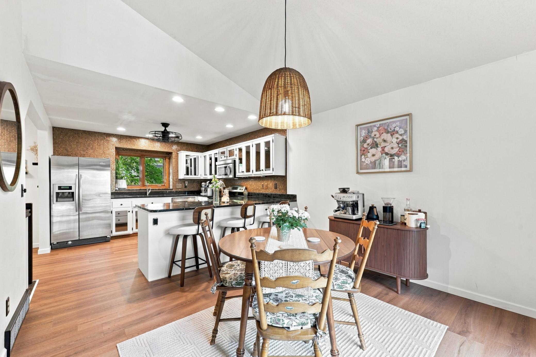 1984 single family home for sale at 15 Fremont Drive S in Fargo, ND — 3 bed, 2 bath (photo 9 of 36)