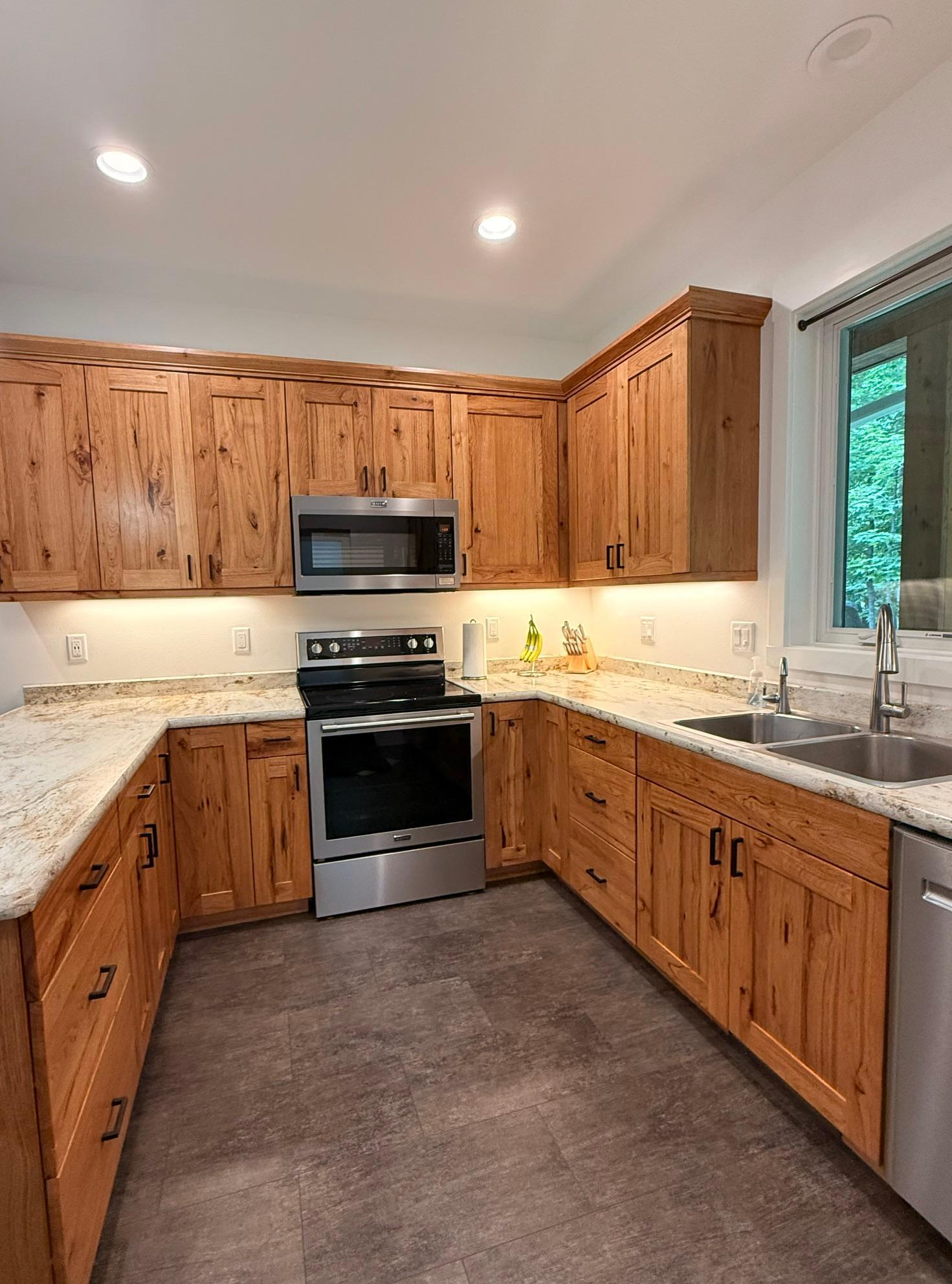 2017 single family home for sale at 22811 Pearl Circle in Detroit Lakes, MN — 4 bed, 3 bath (photo 7 of 16)
