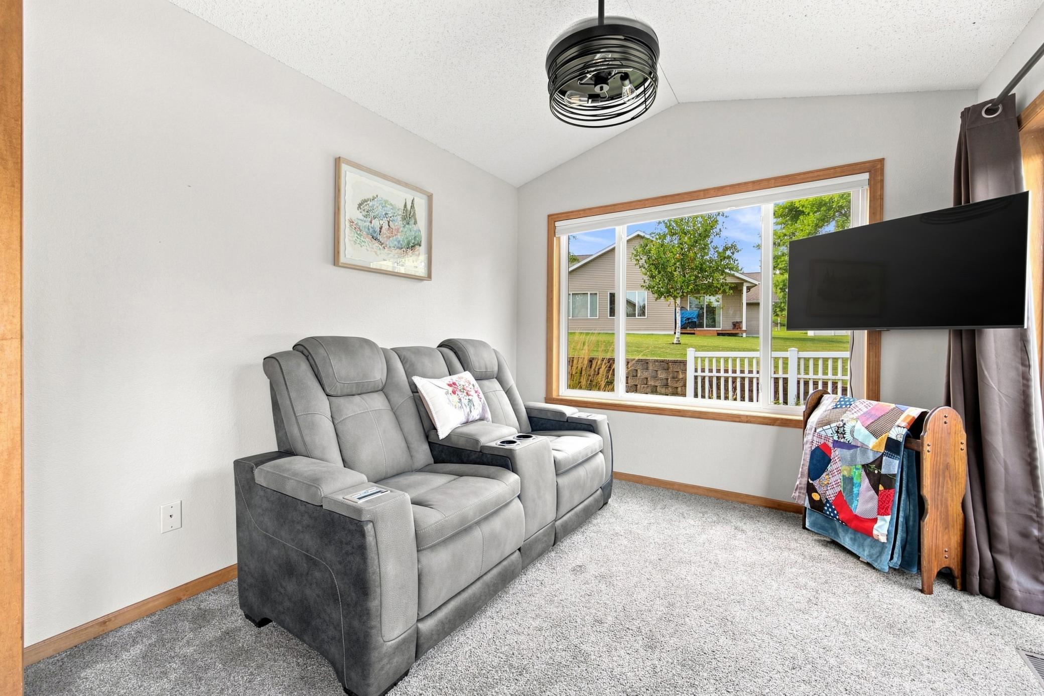 2000 twin home for sale at 1815 Bridgeview Boulevard in Detroit Lakes, MN — 2 bed, 2 bath (photo 11 of 34)