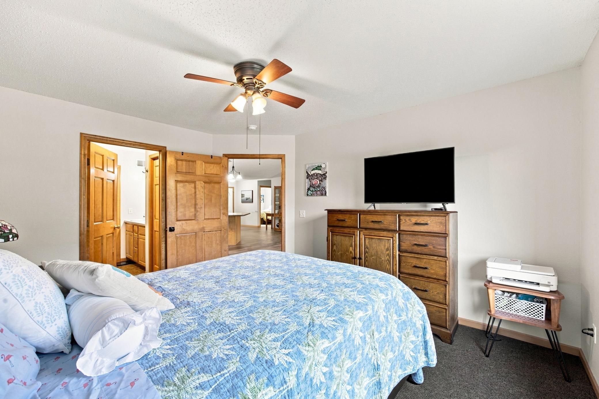 2000 twin home for sale at 1815 Bridgeview Boulevard in Detroit Lakes, MN — 2 bed, 2 bath (photo 14 of 34)