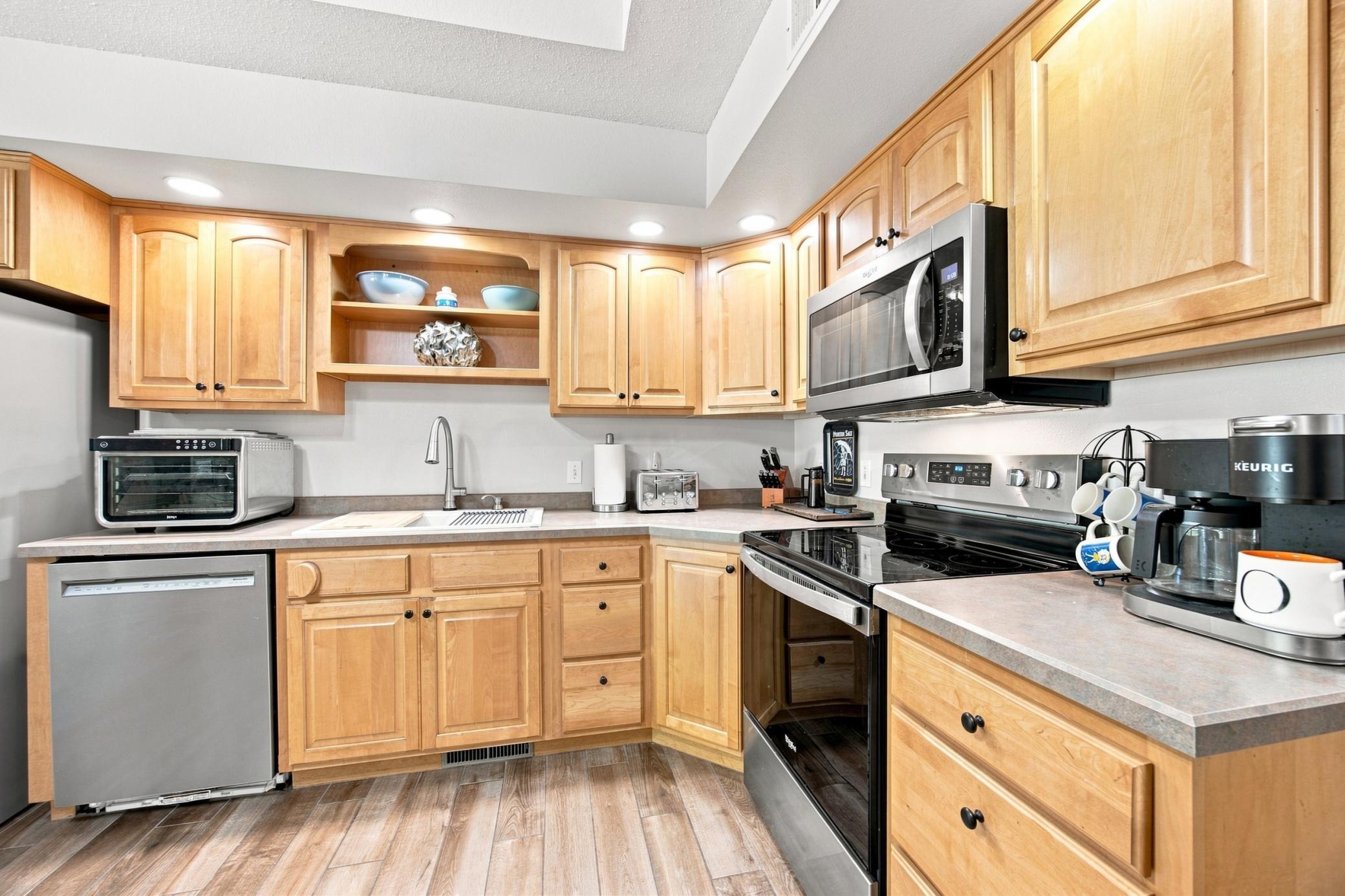 2000 twin home for sale at 1815 Bridgeview Boulevard in Detroit Lakes, MN — 2 bed, 2 bath (photo 3 of 34)