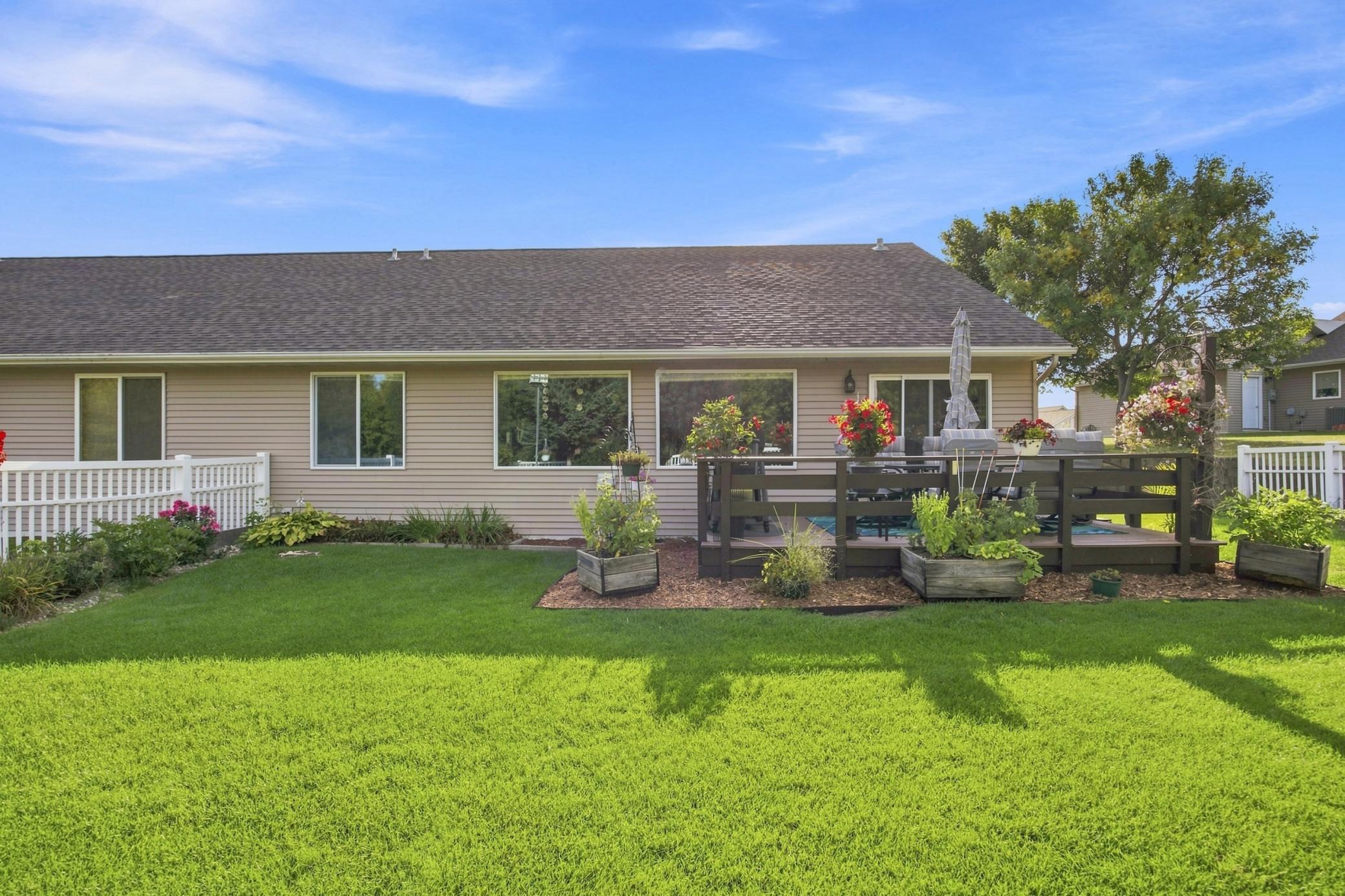 2000 twin home for sale at 1815 Bridgeview Boulevard in Detroit Lakes, MN — 2 bed, 2 bath (photo 26 of 34)
