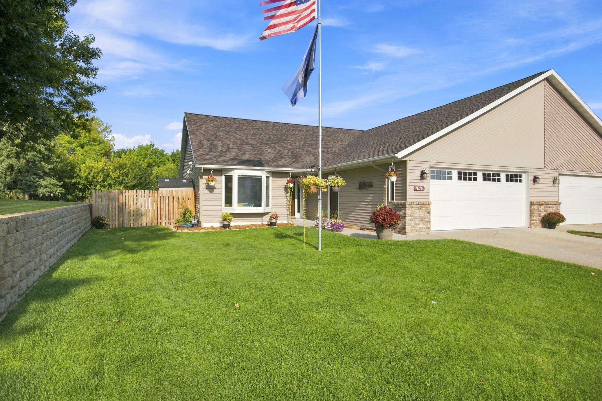 2000 twin home for sale at 1815 Bridgeview Boulevard in Detroit Lakes, MN — 2 bed, 2 bath (photo 27 of 34)