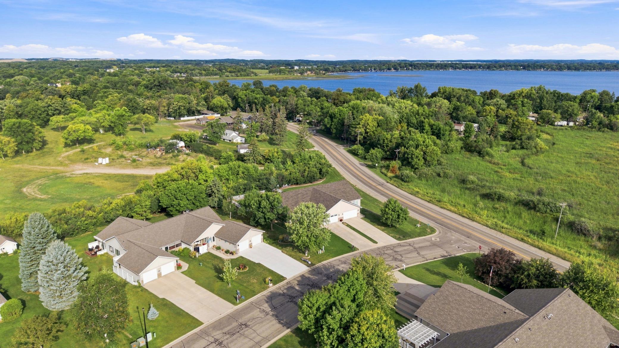 2000 twin home for sale at 1815 Bridgeview Boulevard in Detroit Lakes, MN — 2 bed, 2 bath (photo 32 of 34)