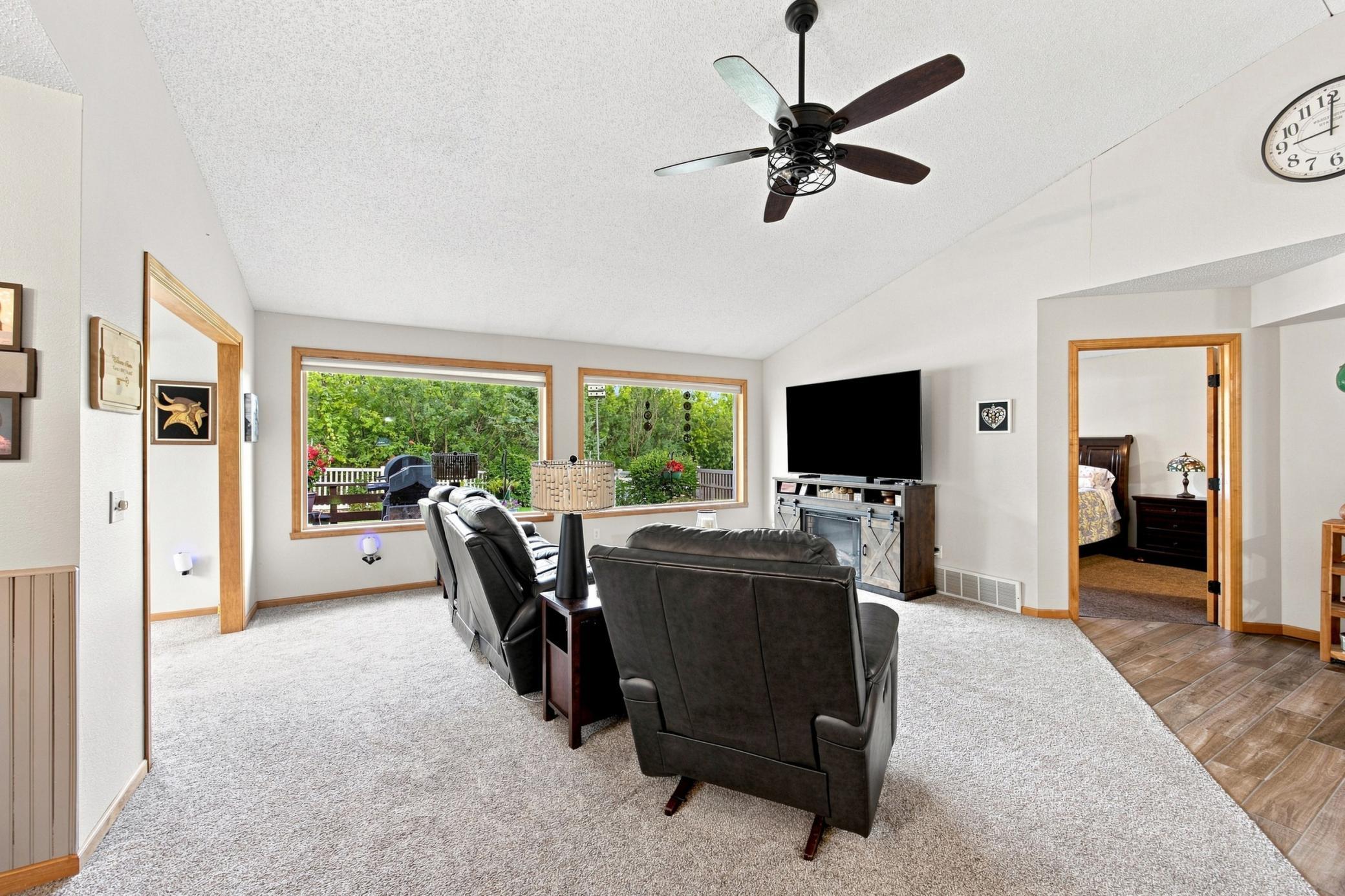 2000 twin home for sale at 1815 Bridgeview Boulevard in Detroit Lakes, MN — 2 bed, 2 bath (photo 10 of 34)