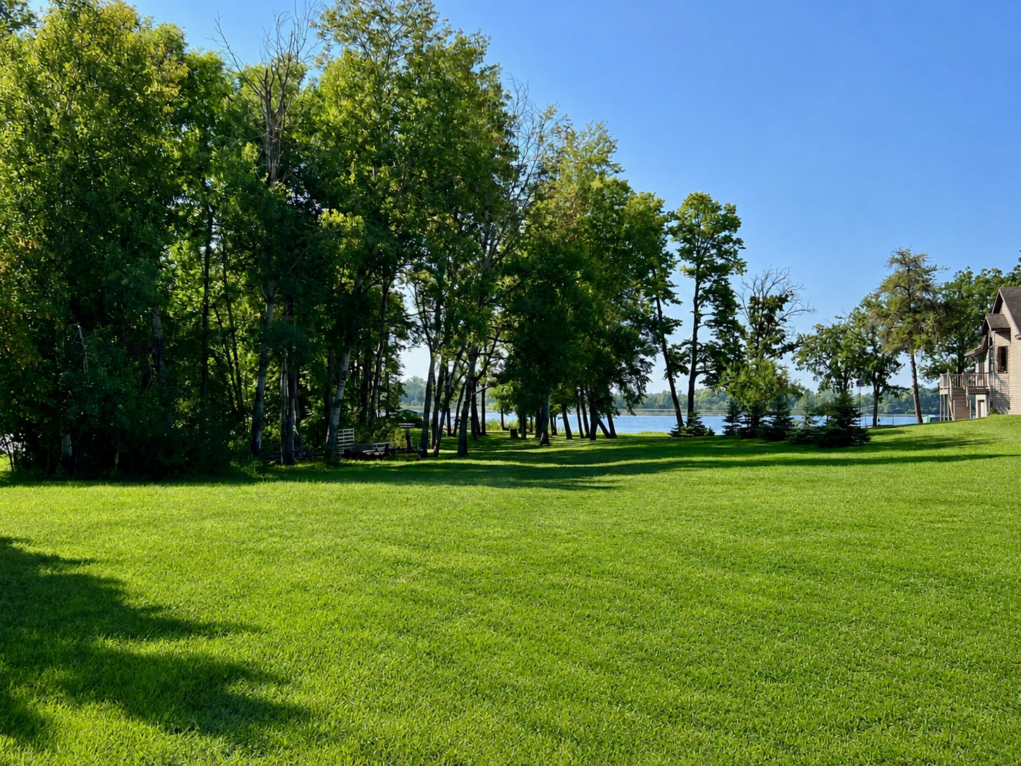 2000 twin home for sale at 1815 Bridgeview Boulevard in Detroit Lakes, MN — 2 bed, 2 bath (photo 36 of 39)