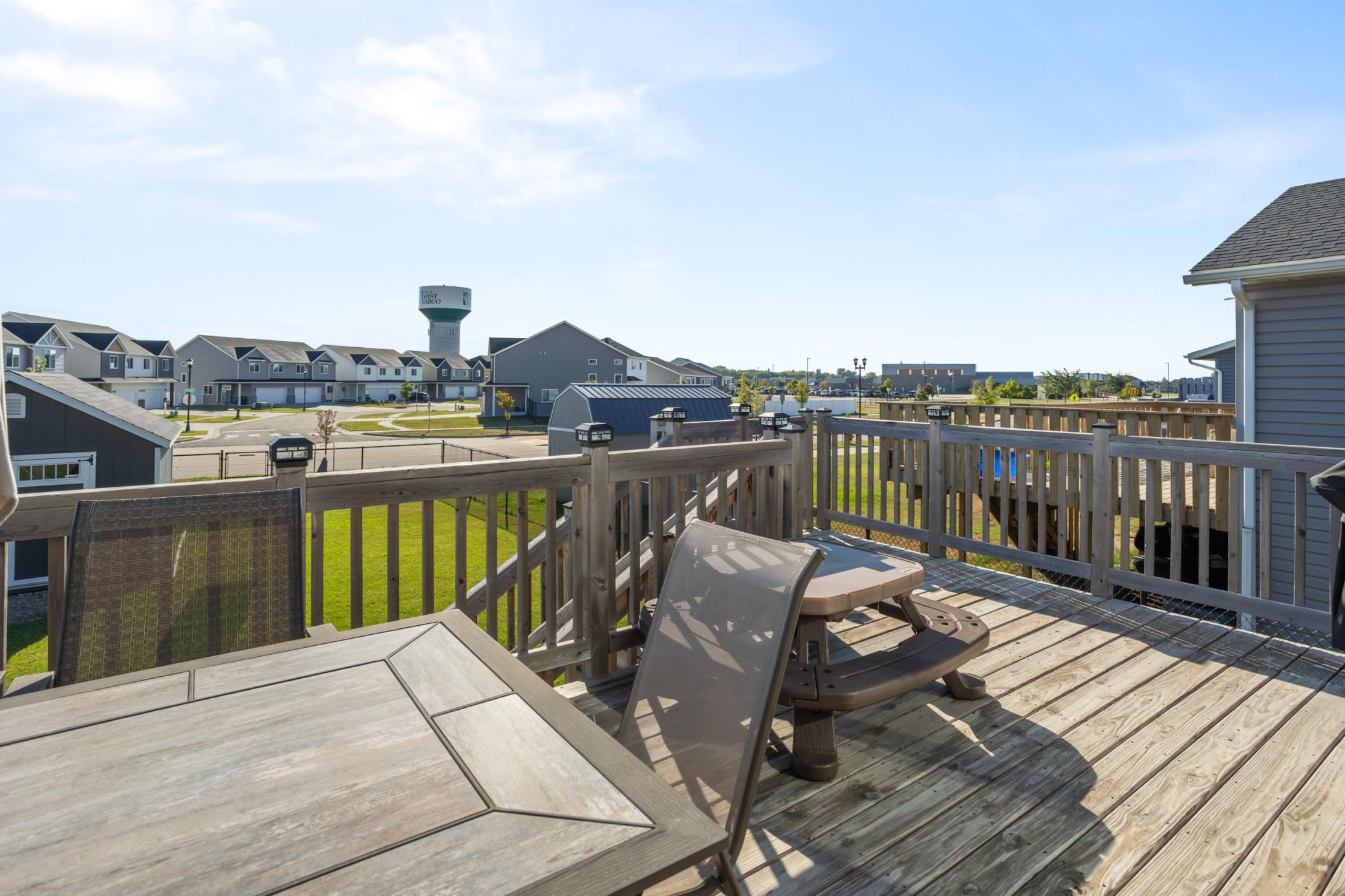 2016 single family home for sale at 2133 10th Street W in West Fargo, ND — 3 bed, 2 bath (photo 6 of 13)