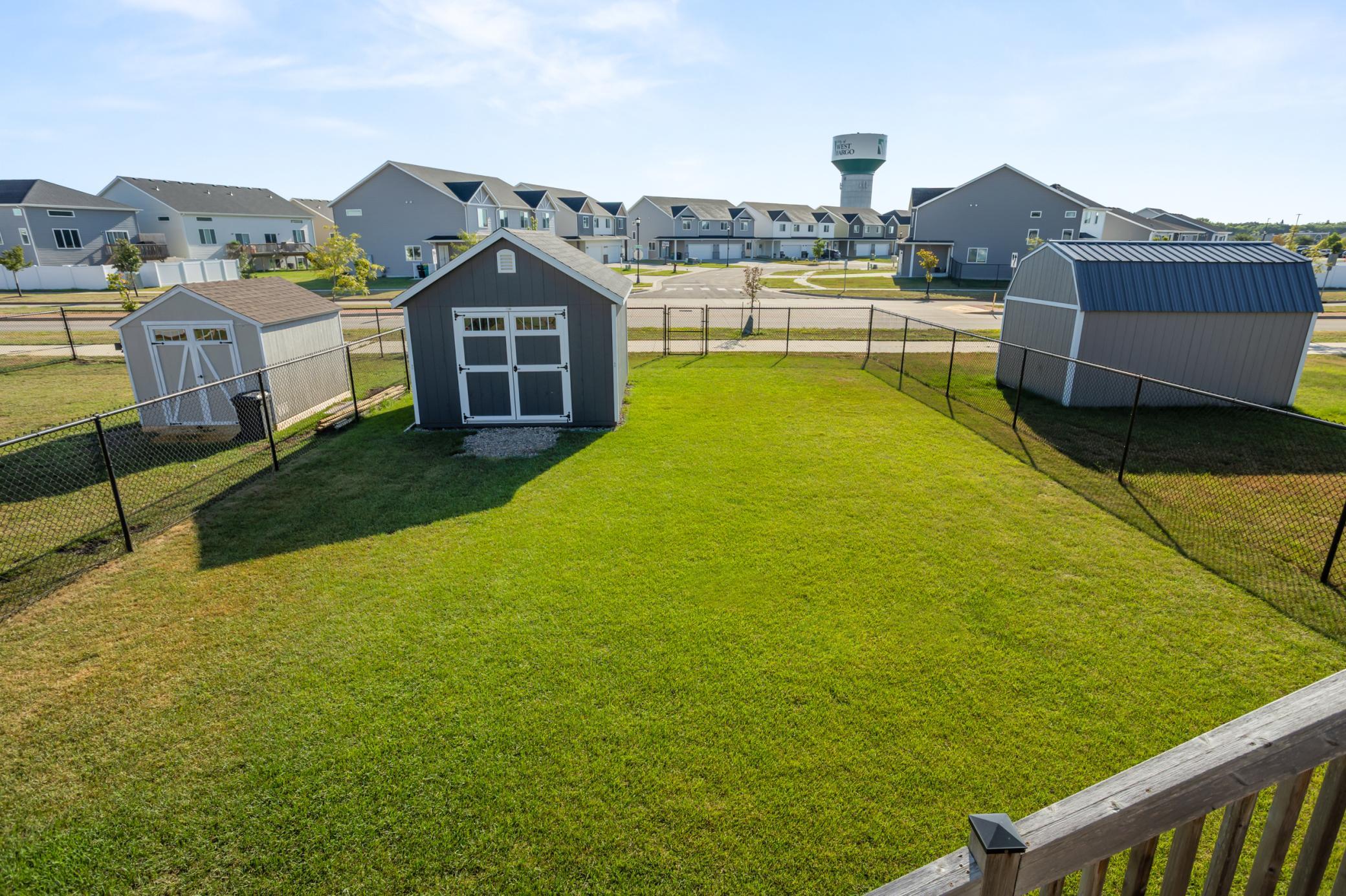 2016 single family home for sale at 2133 10th Street W in West Fargo, ND — 3 bed, 2 bath (photo 7 of 13)
