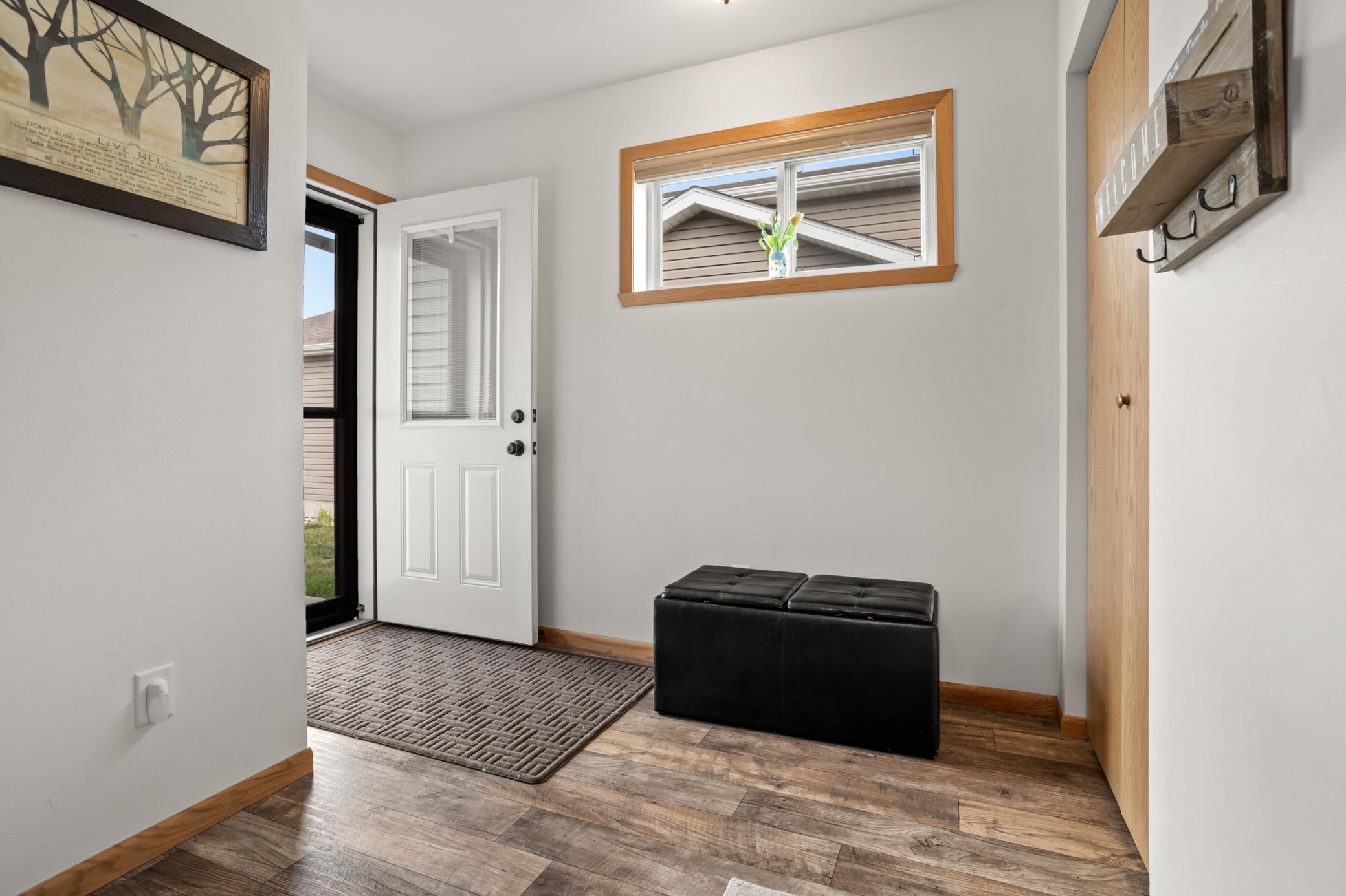 2016 single family home for sale at 2133 10th Street W in West Fargo, ND — 3 bed, 2 bath (photo 15 of 43)