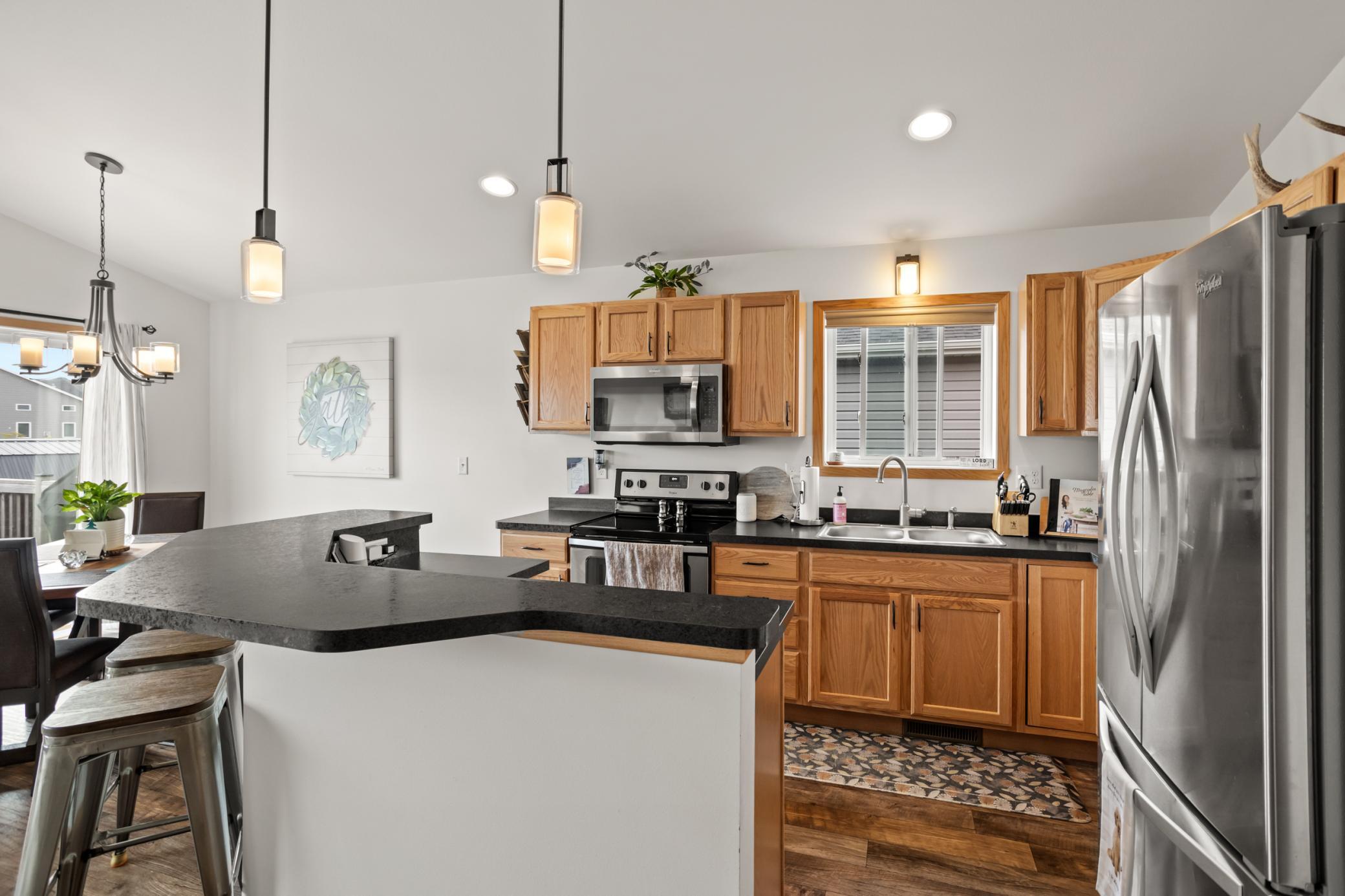 2016 single family home for sale at 2133 10th Street W in West Fargo, ND — 3 bed, 2 bath (photo 18 of 43)