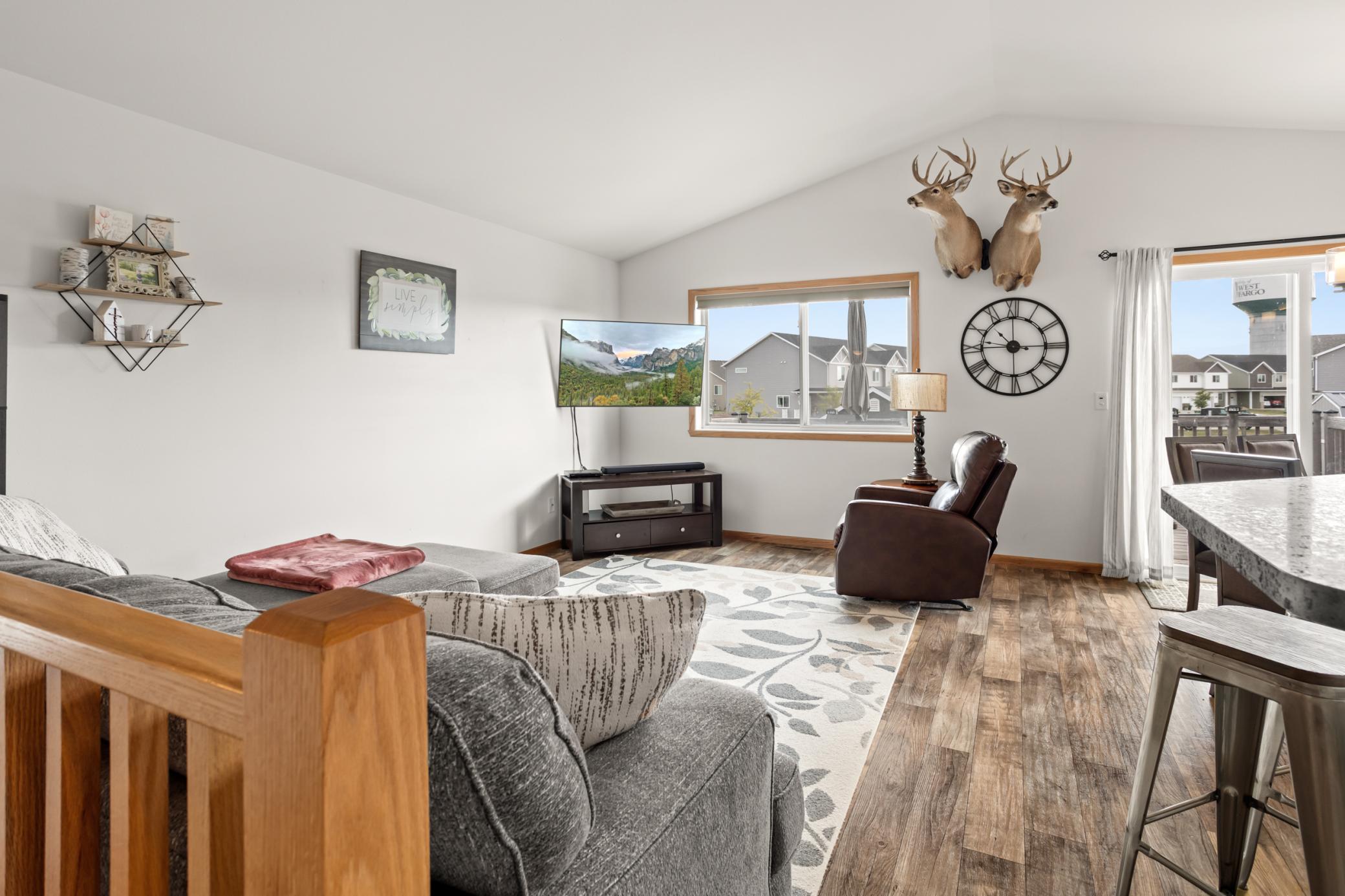 2016 single family home for sale at 2133 10th Street W in West Fargo, ND — 3 bed, 2 bath (photo 20 of 43)