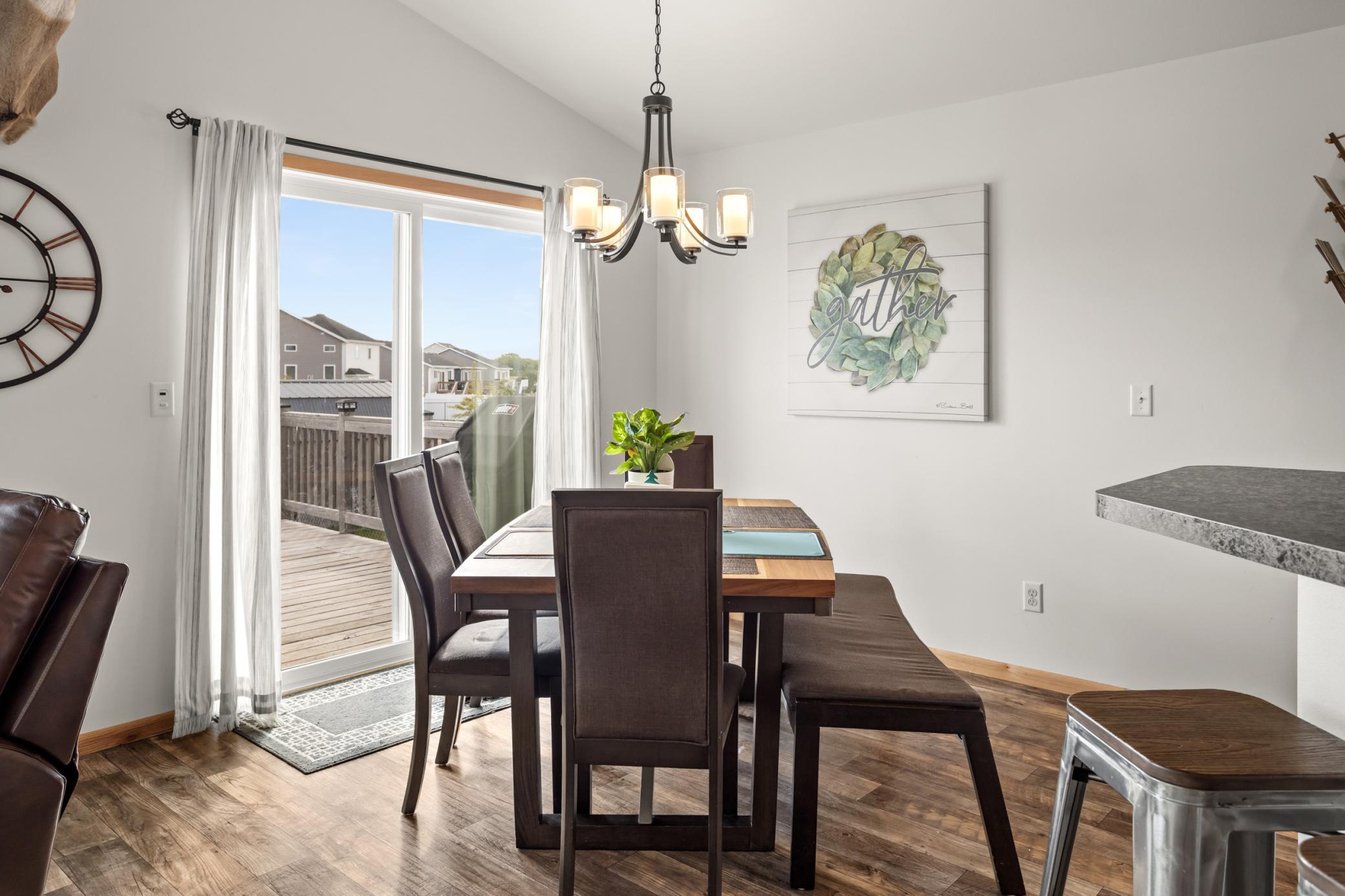 2016 single family home for sale at 2133 10th Street W in West Fargo, ND — 3 bed, 2 bath (photo 23 of 43)