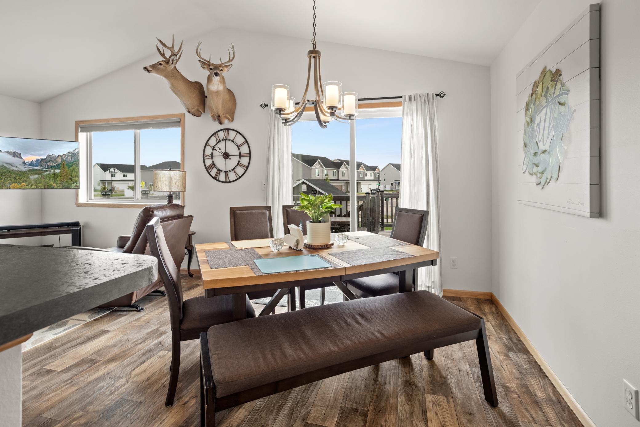 2016 single family home for sale at 2133 10th Street W in West Fargo, ND — 3 bed, 2 bath (photo 24 of 43)