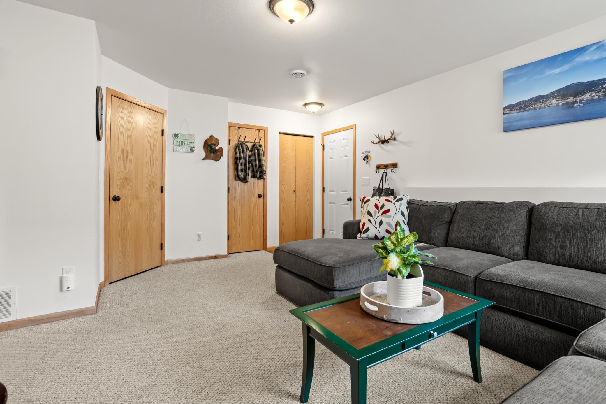 2016 single family home for sale at 2133 10th Street W in West Fargo, ND — 3 bed, 2 bath (photo 34 of 43)