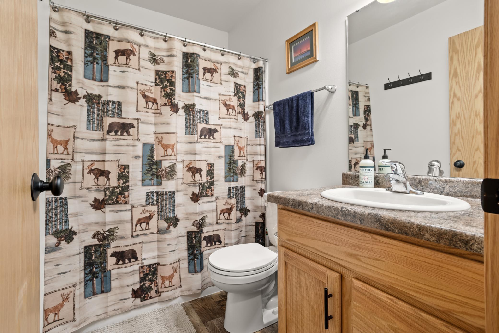 2016 single family home for sale at 2133 10th Street W in West Fargo, ND — 3 bed, 2 bath (photo 38 of 43)