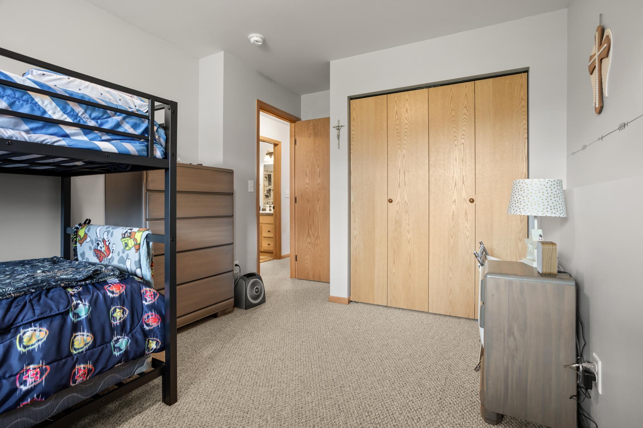 2016 single family home for sale at 2133 10th Street W in West Fargo, ND — 3 bed, 2 bath (photo 40 of 43)