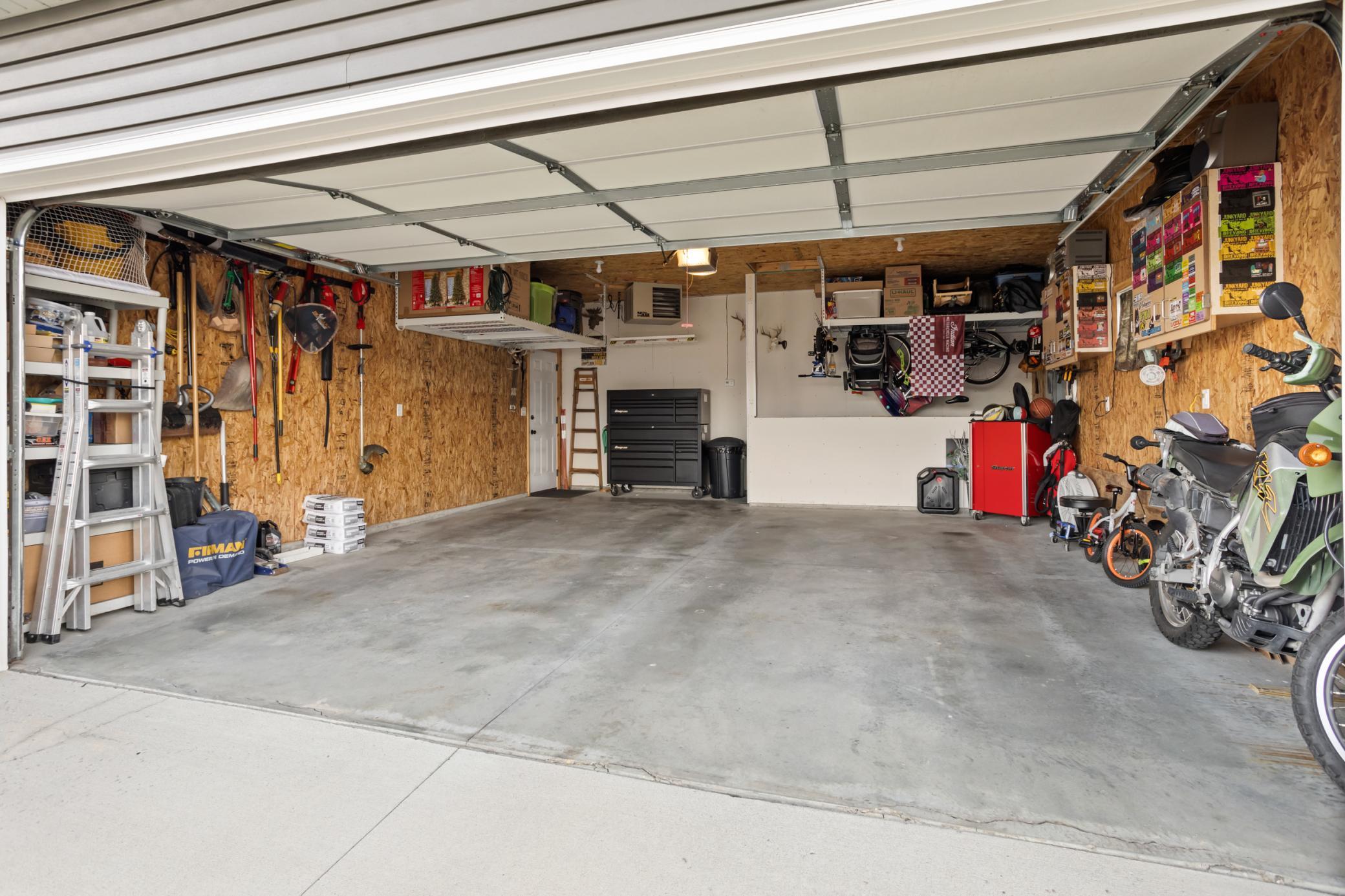 2016 single family home for sale at 2133 10th Street W in West Fargo, ND — 3 bed, 2 bath (photo 43 of 43)