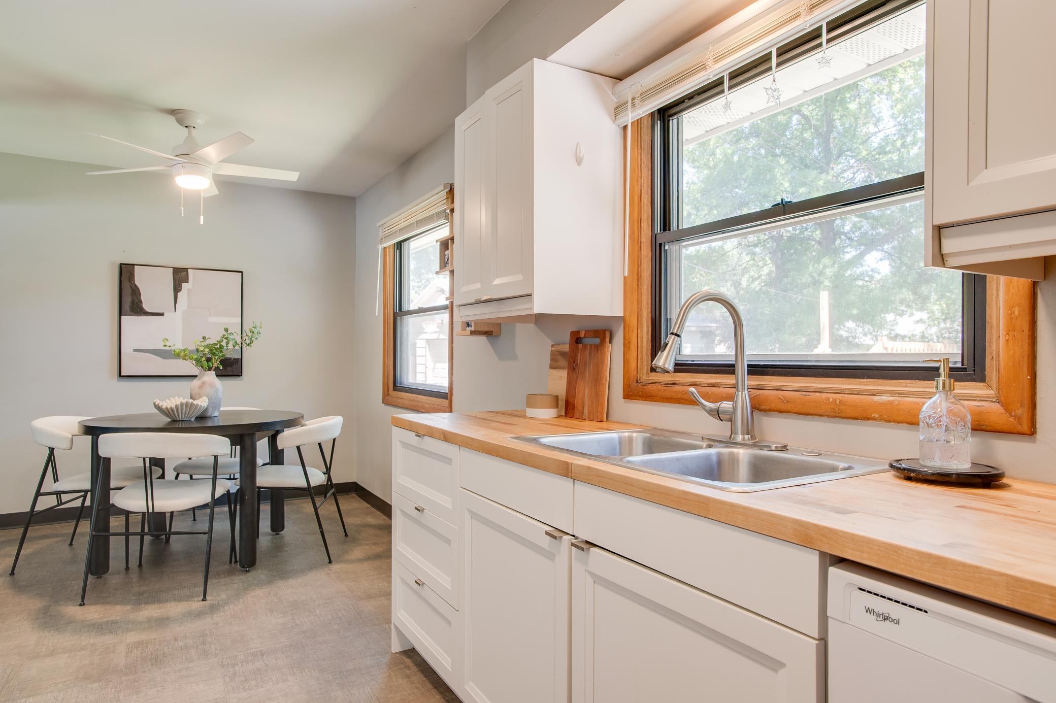 1961 single family home for sale at 1842 15th Street S in Fargo, ND — 3 bed, 2 bath (photo 16 of 45)