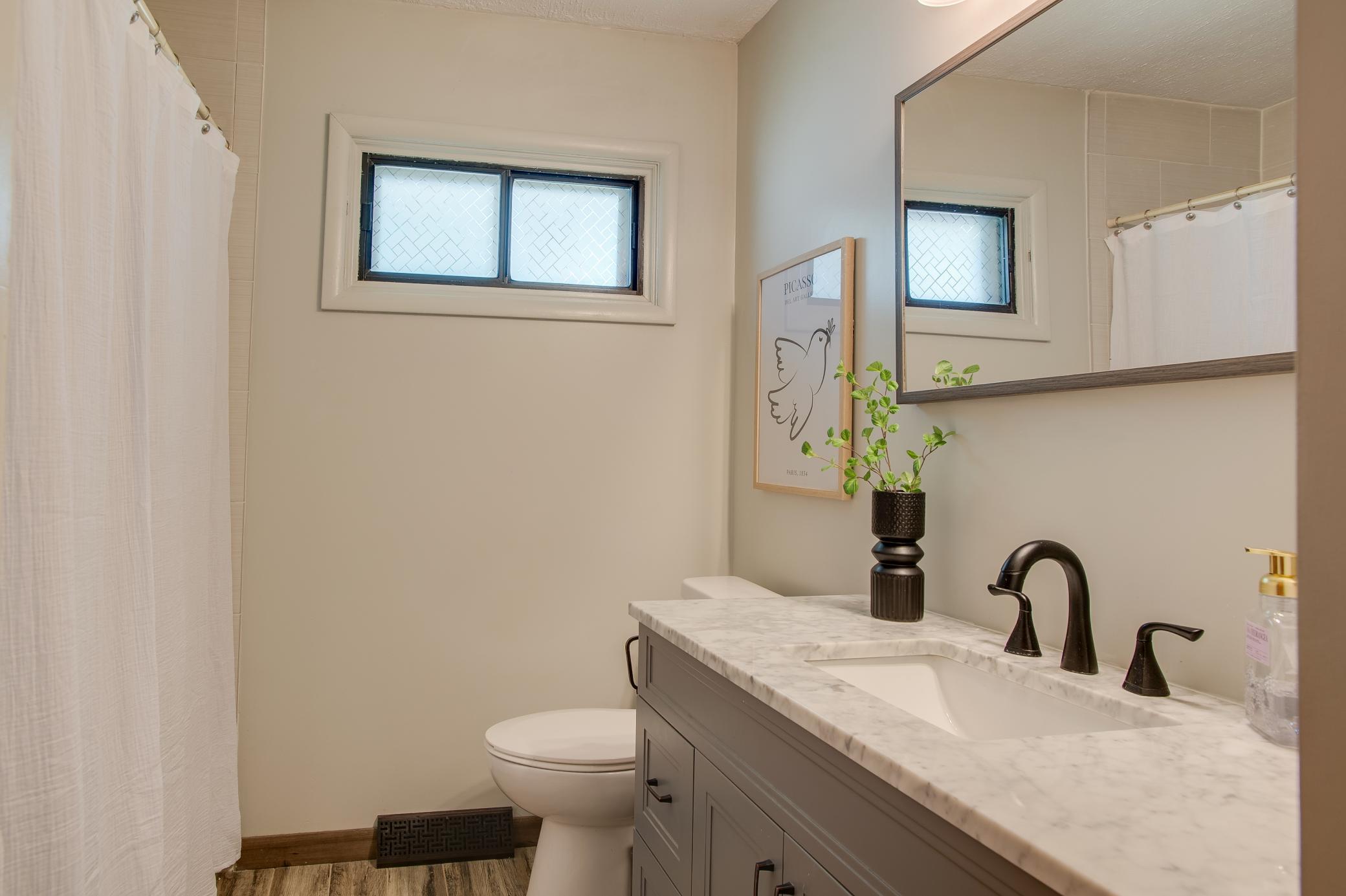 1961 single family home for sale at 1842 15th Street S in Fargo, ND — 3 bed, 2 bath (photo 26 of 45)