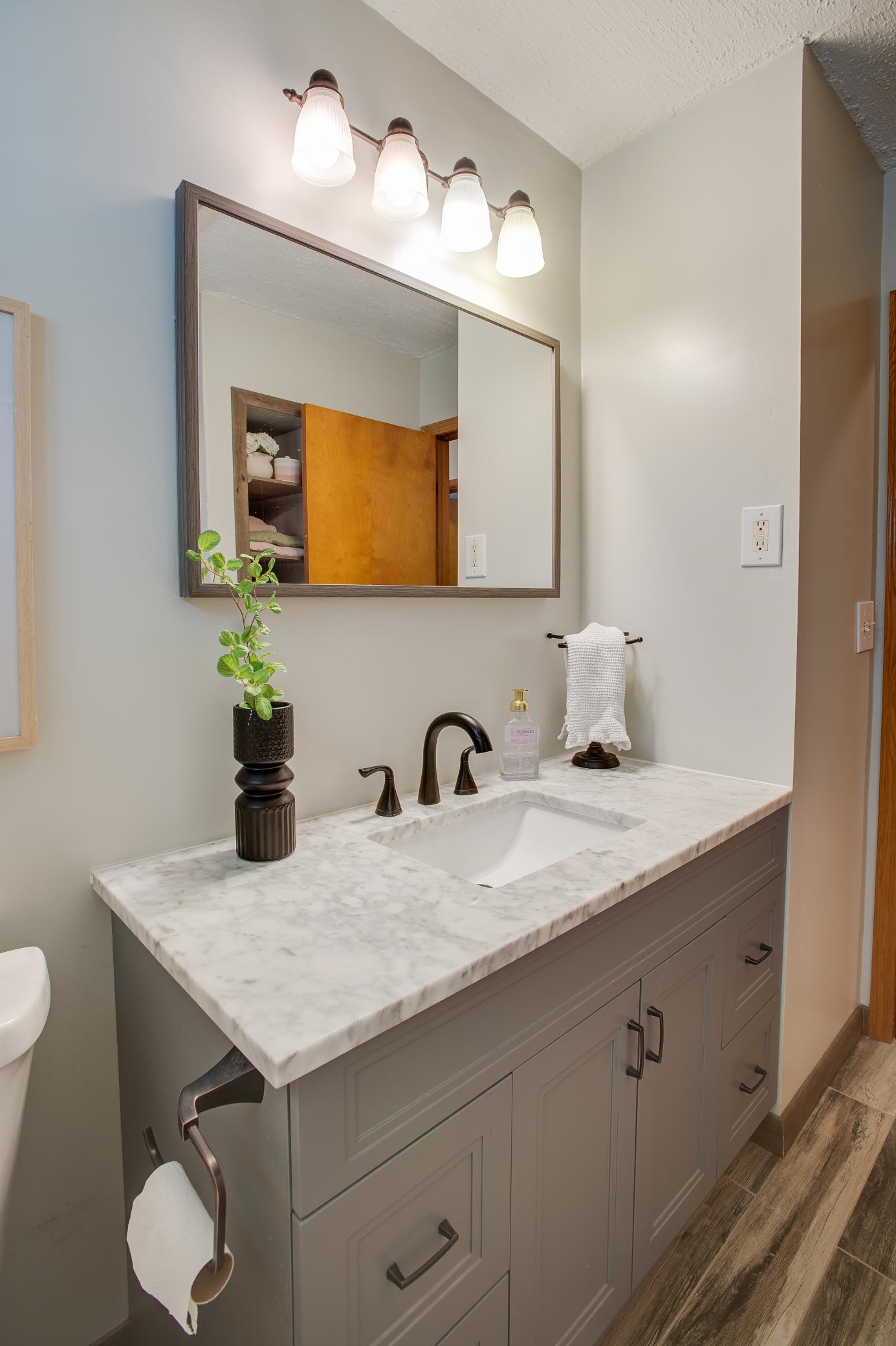 1961 single family home for sale at 1842 15th Street S in Fargo, ND — 3 bed, 2 bath (photo 27 of 45)