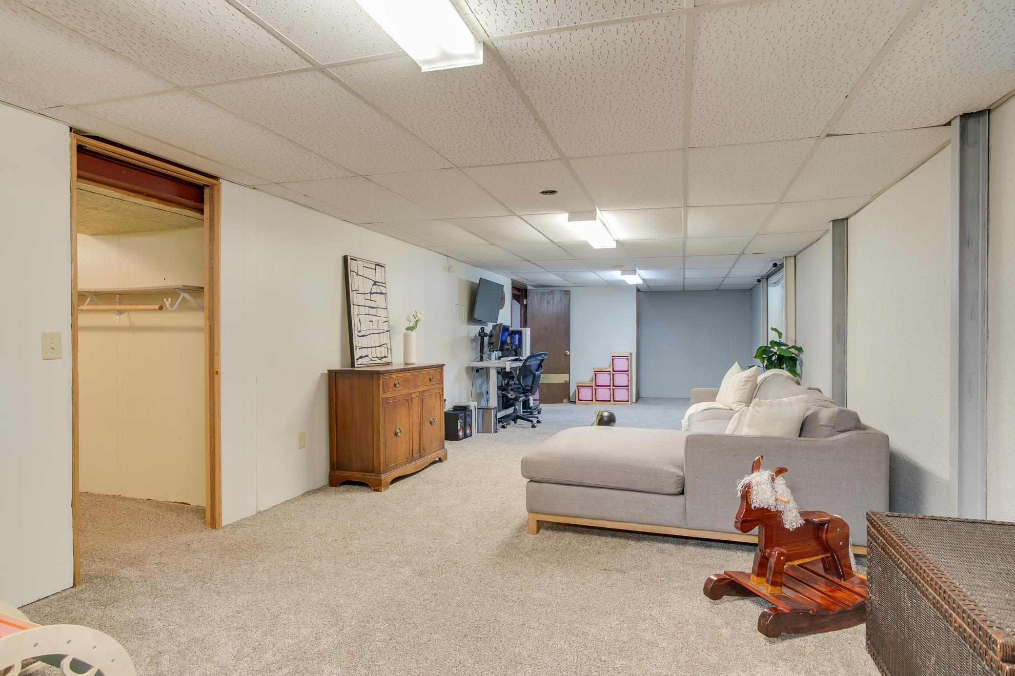 1961 single family home for sale at 1842 15th Street S in Fargo, ND — 3 bed, 2 bath (photo 31 of 45)