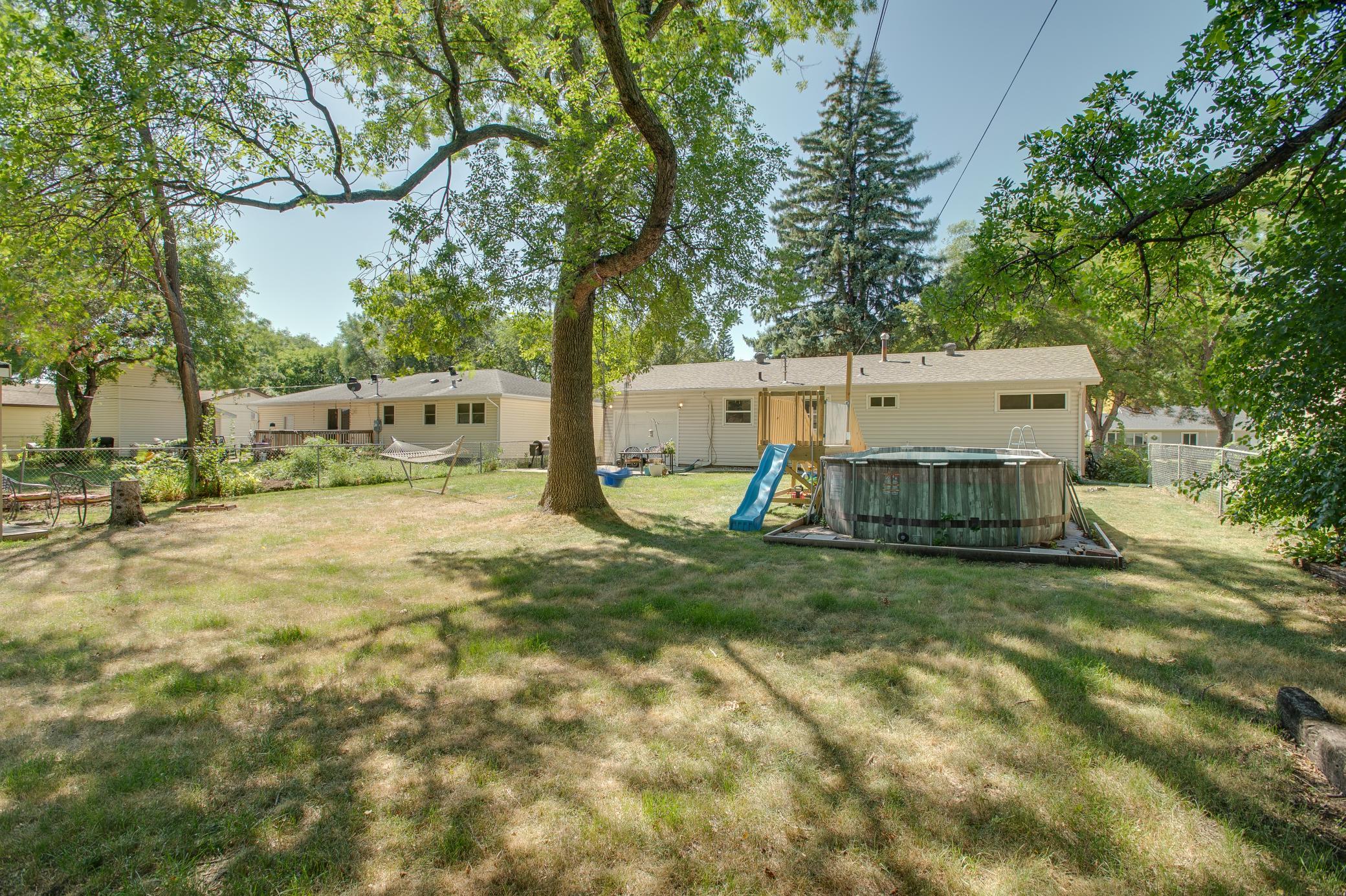 1961 single family home for sale at 1842 15th Street S in Fargo, ND — 3 bed, 2 bath (photo 42 of 45)