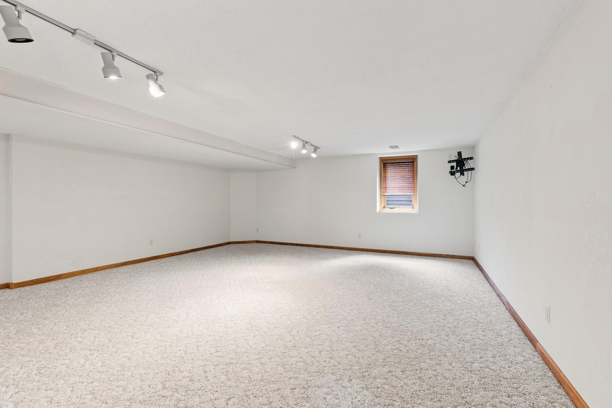 1999 single family home for sale at 6179 Edmonton Road in Baxter, MN — 3 bed, 4 bath (photo 43 of 74)