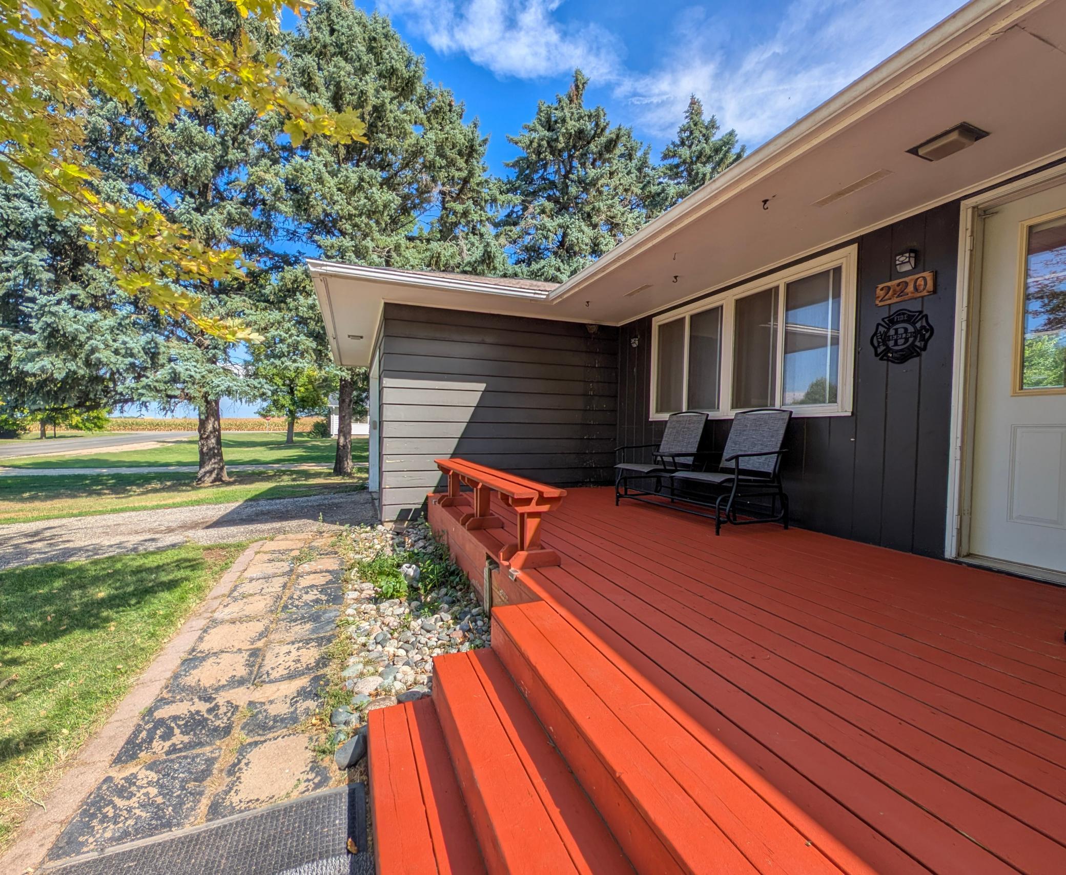 1954 single family home for sale at 220 2nd Avenue NW in Rothsay, MN — 5 bed, 2 bath (photo 3 of 31)