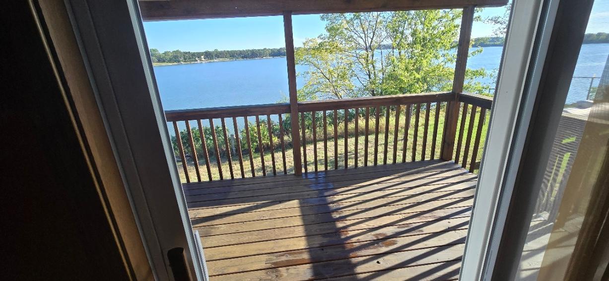 2002 townhouse for sale at 211 W Lake Street in Parkers Prairie, MN — 3 bed, 3 bath (photo 6 of 27)
