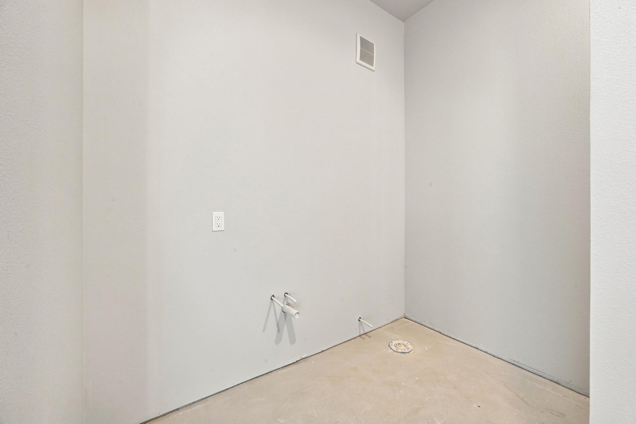 2024 condo for sale at 4470 24th Avenue S, Unit 703 in Fargo, ND — 2 bed, 2 bath (photo 15 of 18)