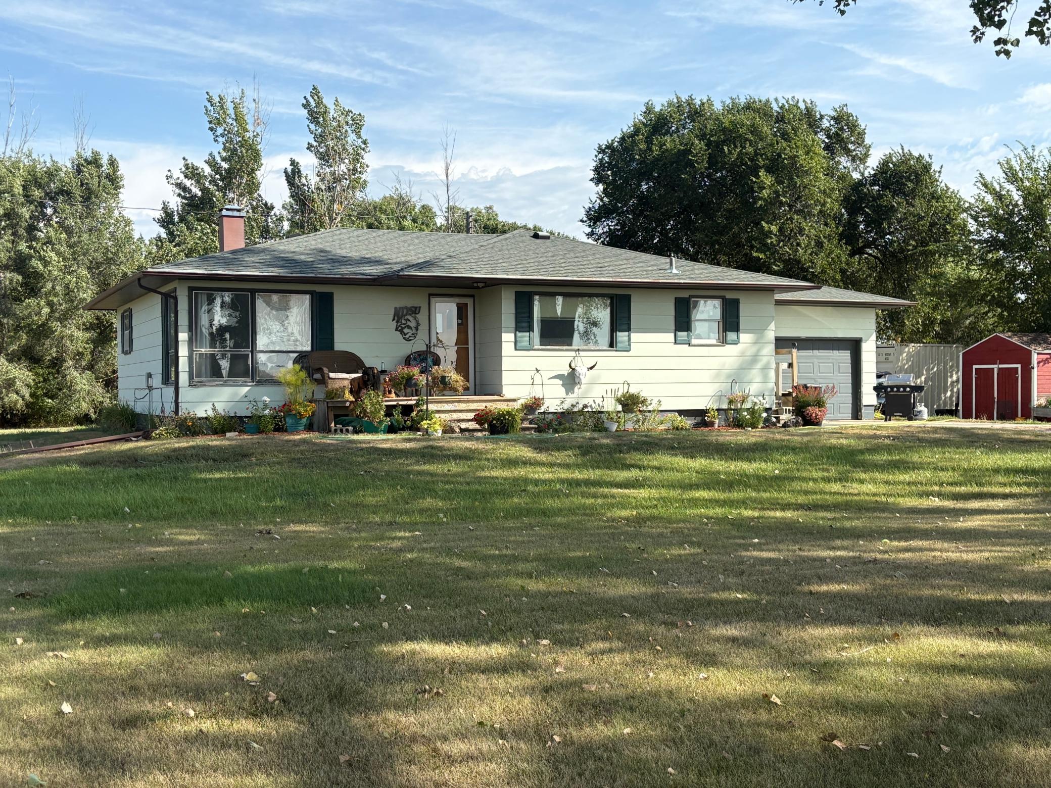 1965 single family home for sale at 7850 Hwy 18 Highway in Wyndmere, ND — 3 bed, 2 bath