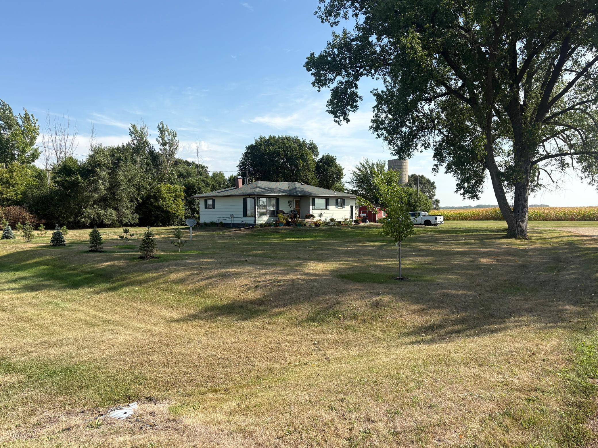 1965 single family home for sale at 7850 Hwy 18 Highway in Wyndmere, ND — 3 bed, 2 bath (photo 16 of 17)