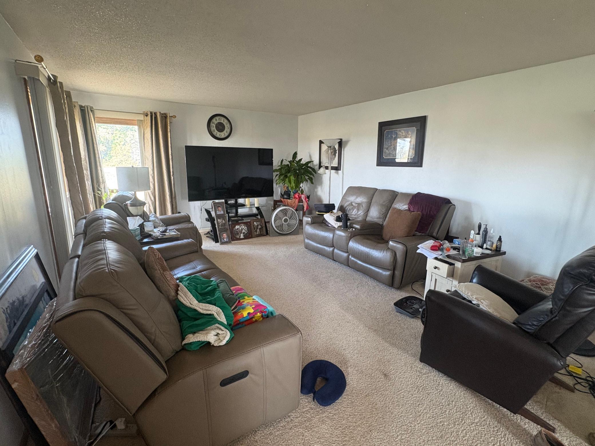 1965 single family home for sale at 7850 Hwy 18 Highway in Wyndmere, ND — 3 bed, 2 bath (photo 6 of 17)