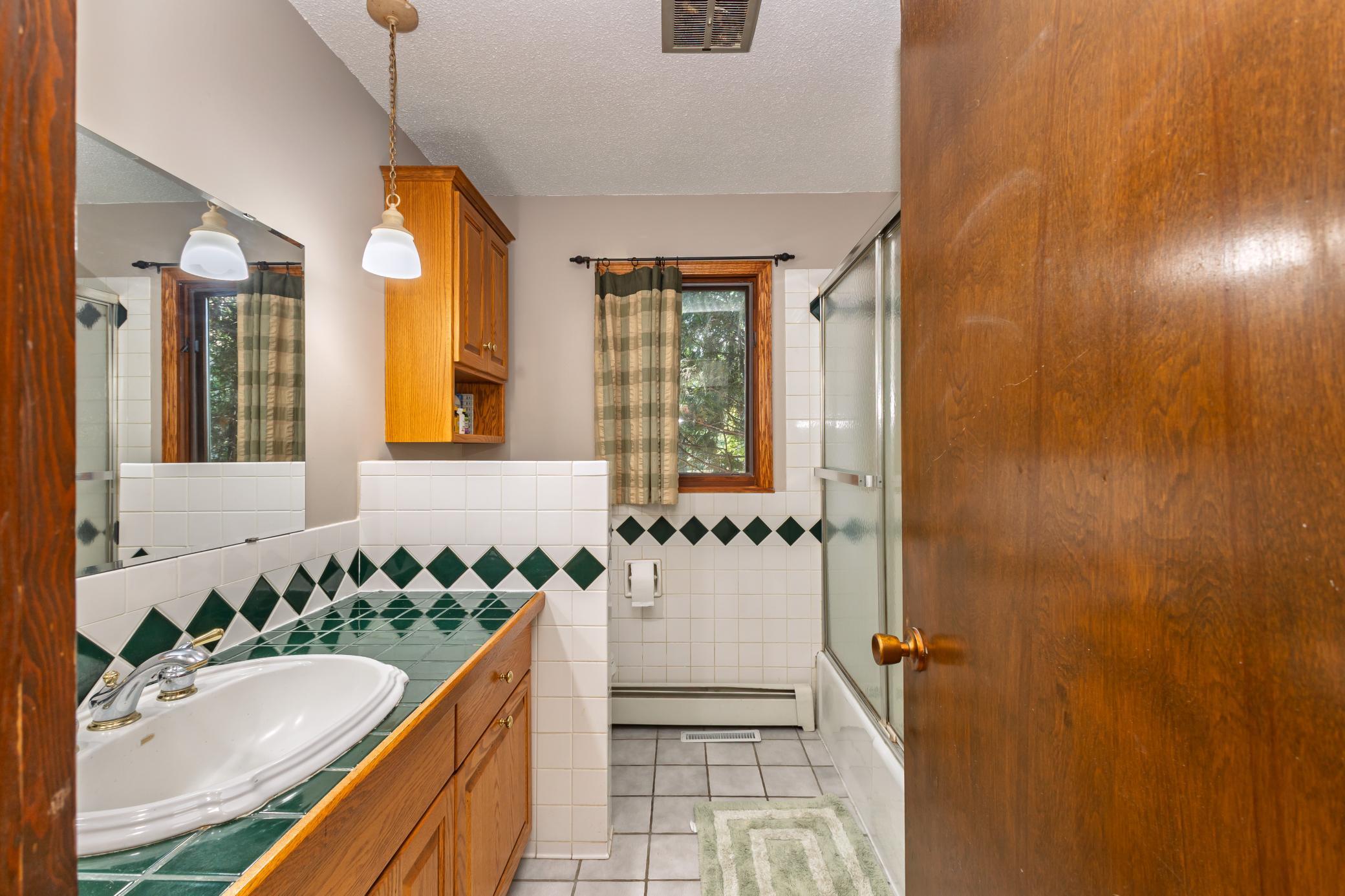 1969 single family home for sale at 691 Brophy Shores Road NW in Alexandria, MN — 4 bed, 2 bath (photo 18 of 44)
