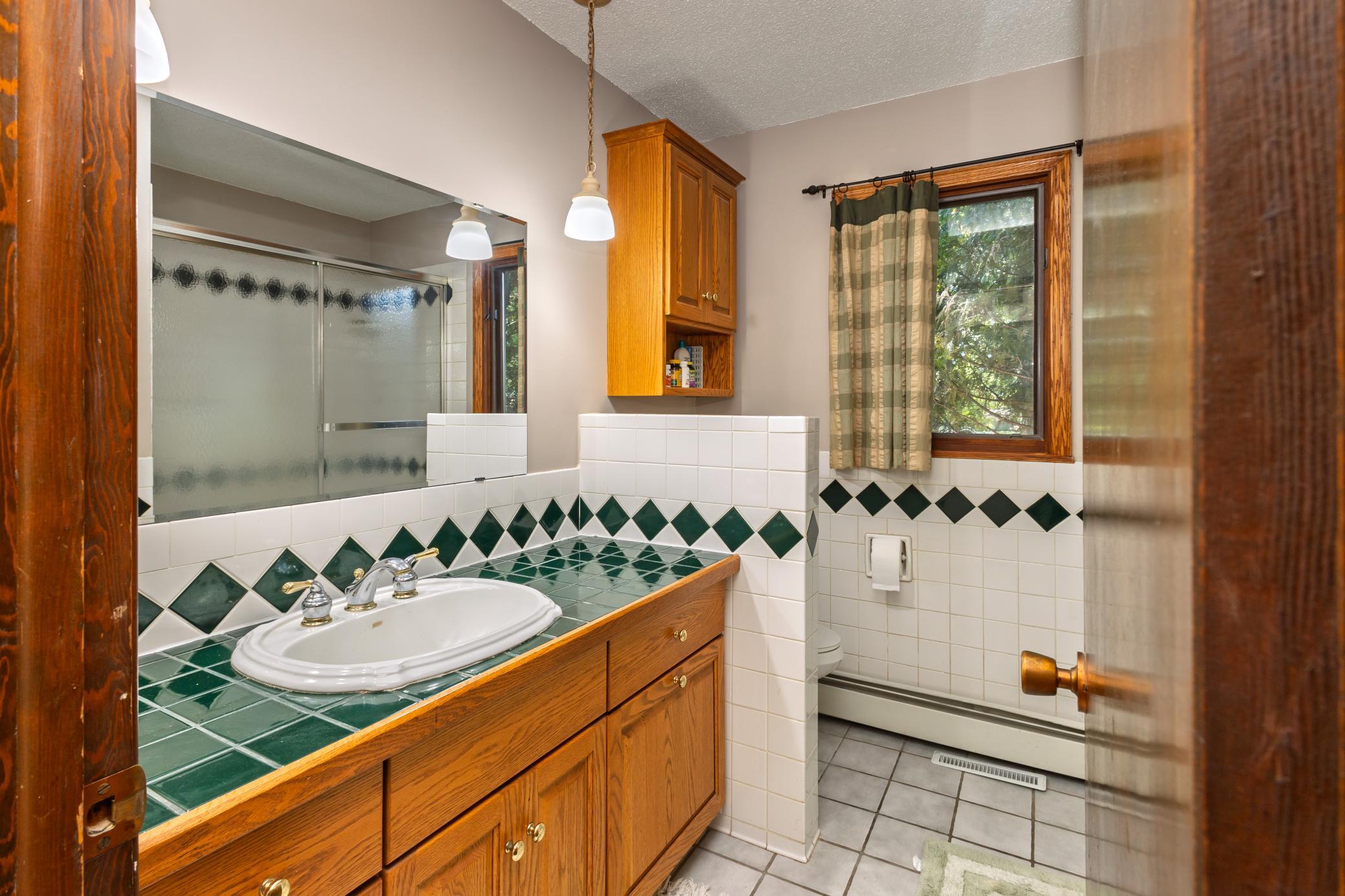 1969 single family home for sale at 691 Brophy Shores Road NW in Alexandria, MN — 4 bed, 2 bath (photo 19 of 44)