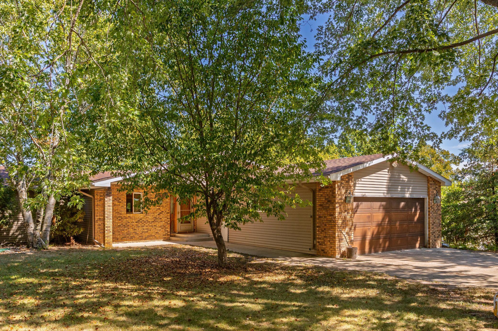 1969 single family home for sale at 691 Brophy Shores Road NW in Alexandria, MN — 4 bed, 2 bath (photo 3 of 44)