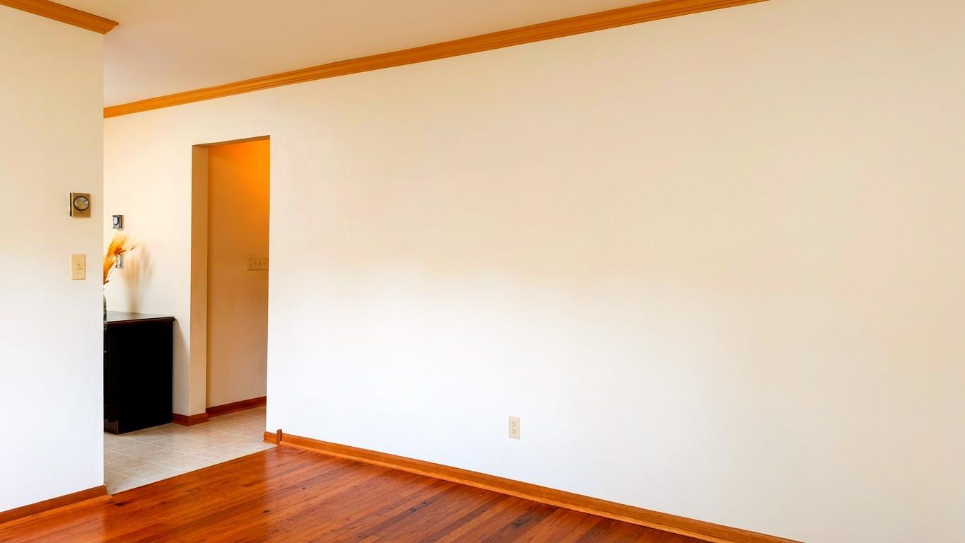 1960 single family home for sale at 819 S Martin Street in Fergus Falls, MN — 3 bed, 2 bath (photo 13 of 60)
