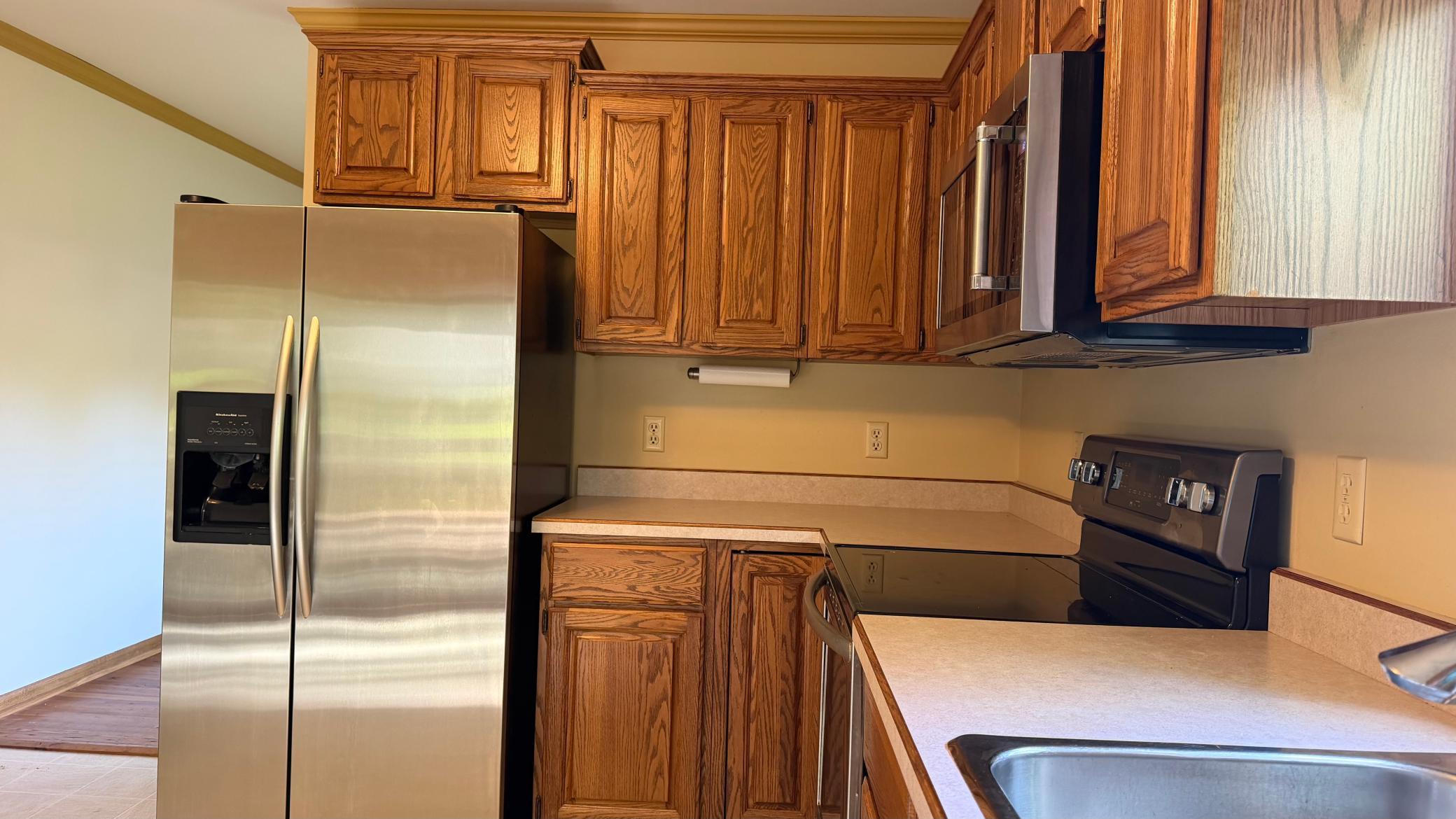 1960 single family home for sale at 819 S Martin Street in Fergus Falls, MN — 3 bed, 2 bath (photo 17 of 60)