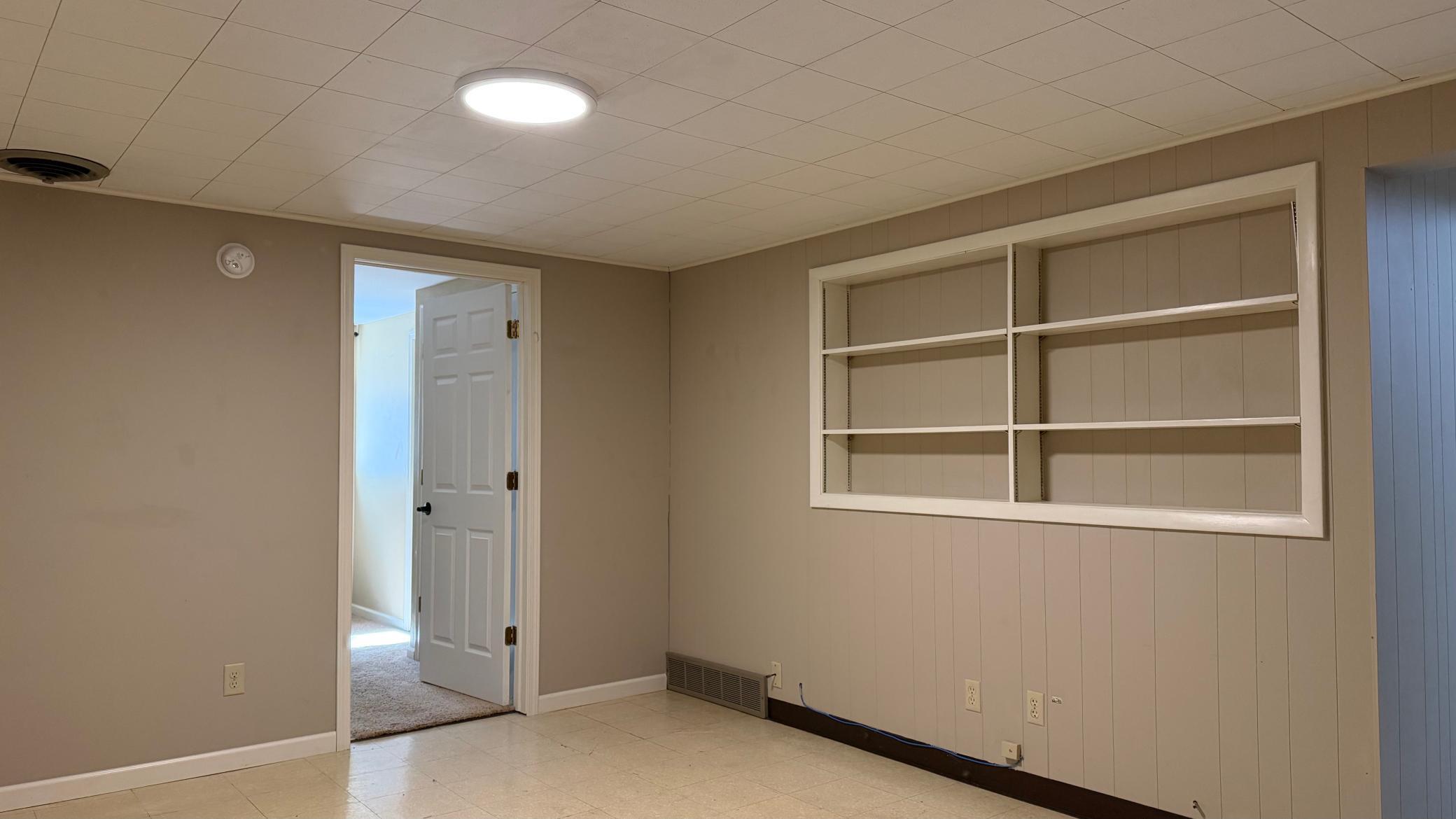 1960 single family home for sale at 819 S Martin Street in Fergus Falls, MN — 3 bed, 2 bath (photo 36 of 60)