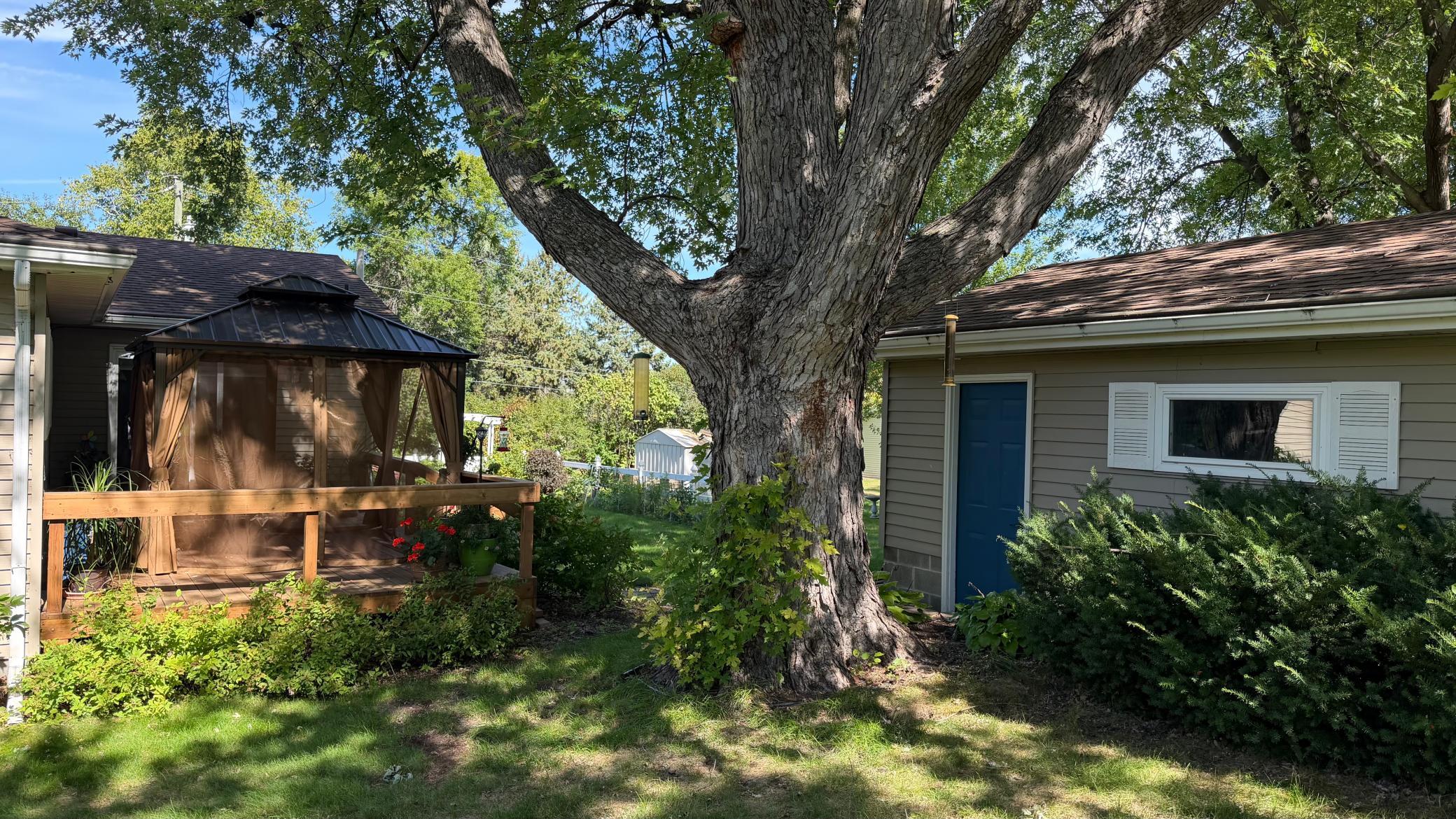 1960 single family home for sale at 819 S Martin Street in Fergus Falls, MN — 3 bed, 2 bath (photo 54 of 60)