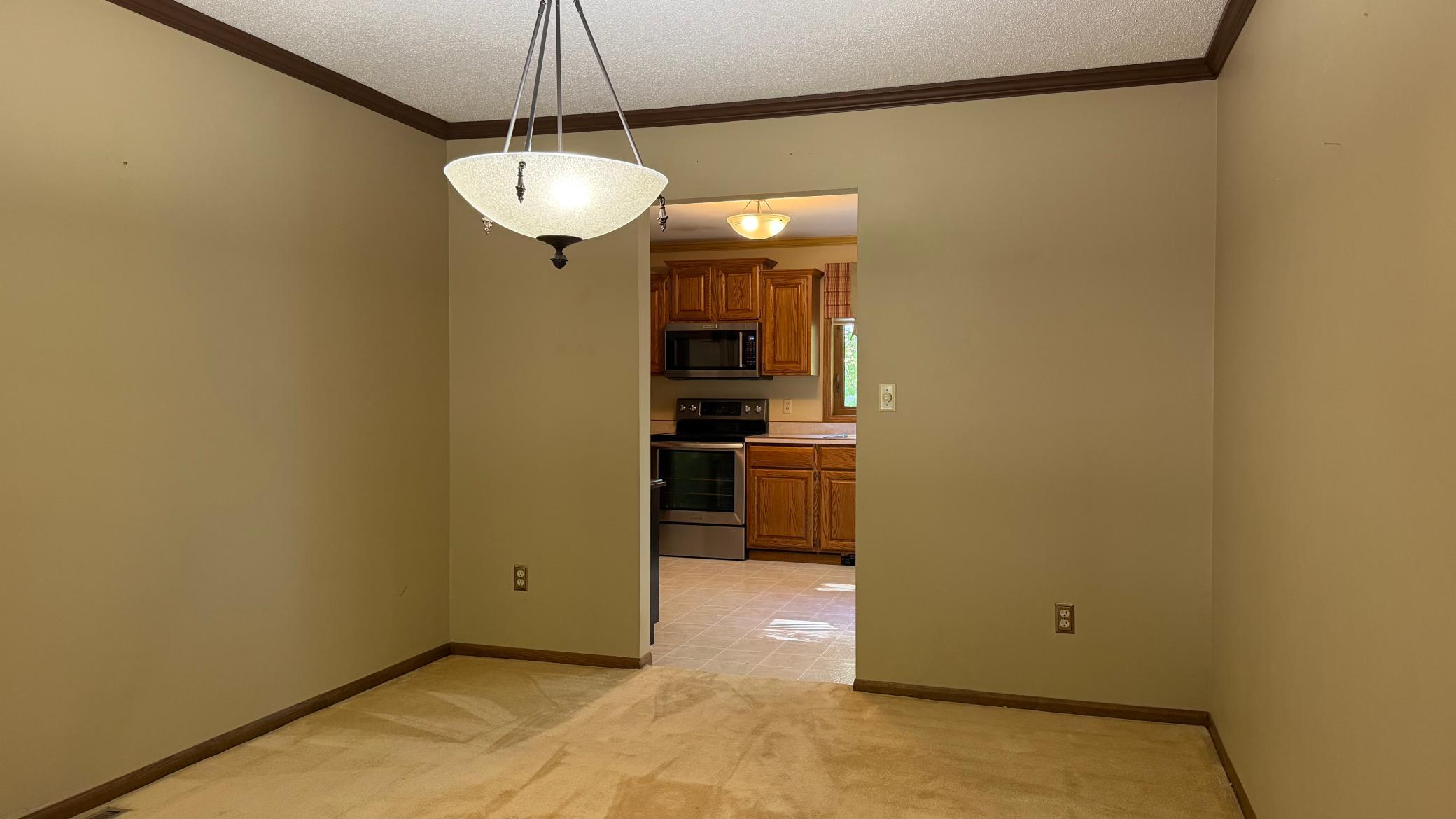 1960 single family home for sale at 819 S Martin Street in Fergus Falls, MN — 3 bed, 2 bath (photo 9 of 60)